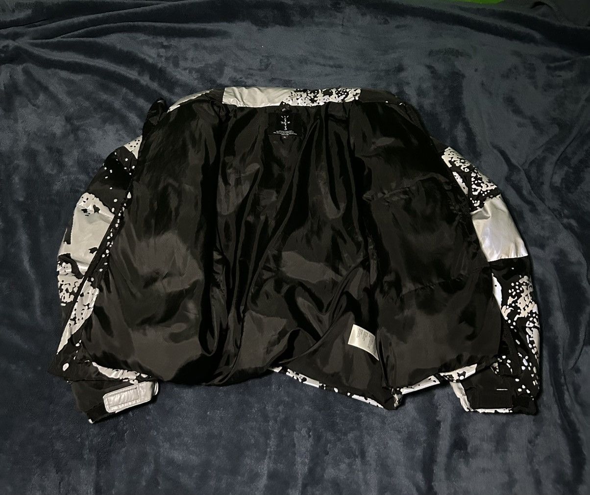 Playstation × Travis Scott Travis Scott System Reflective Playstation Puffer Jacket Size US XL / EU 56 / 4 - 3 Thumbnail