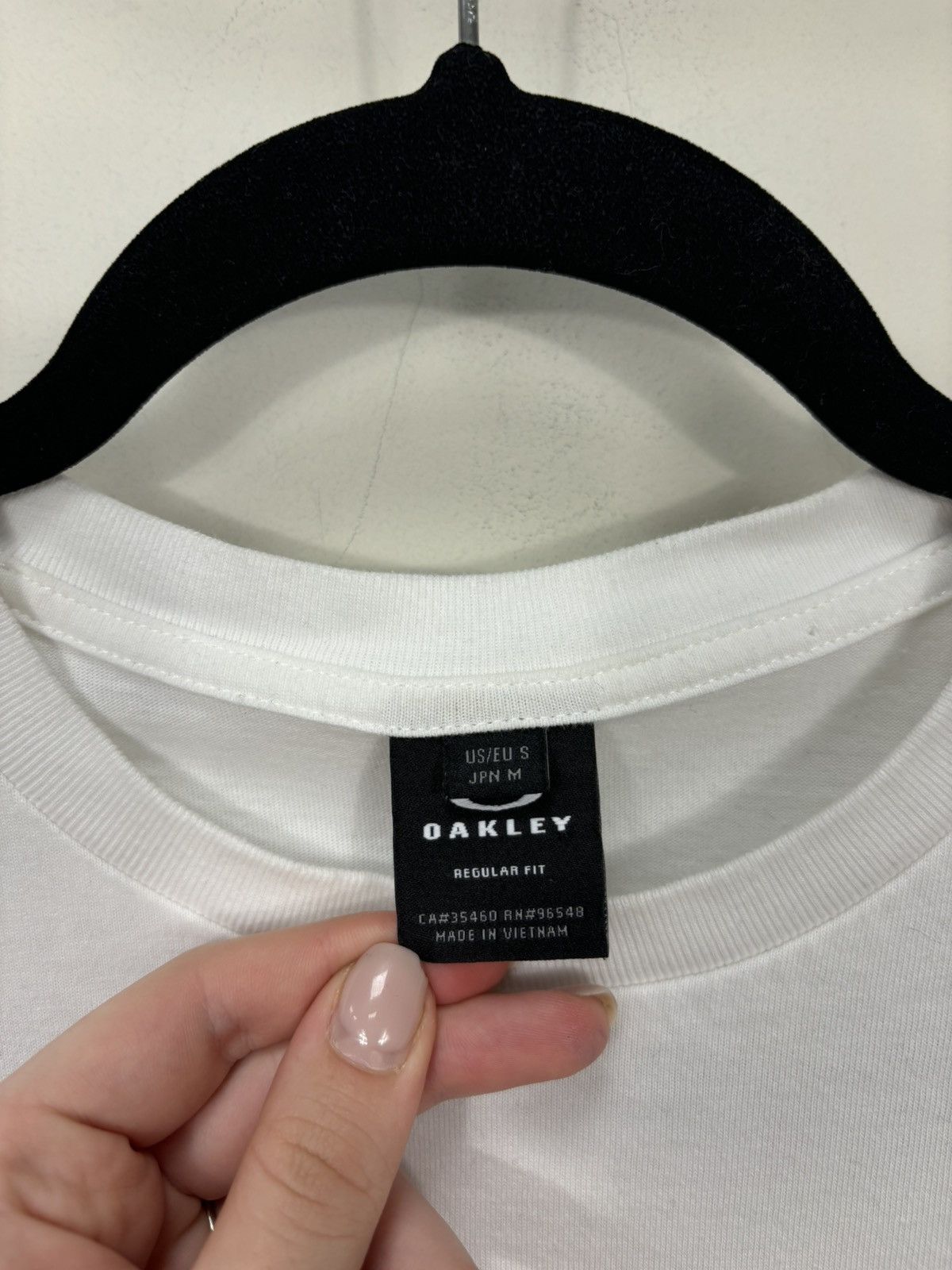 Oakley Oakley Vintage Big Logo Rare Outdoor White T-Shirt Tee Size US S / EU 44-46 / 1 - 6 Thumbnail