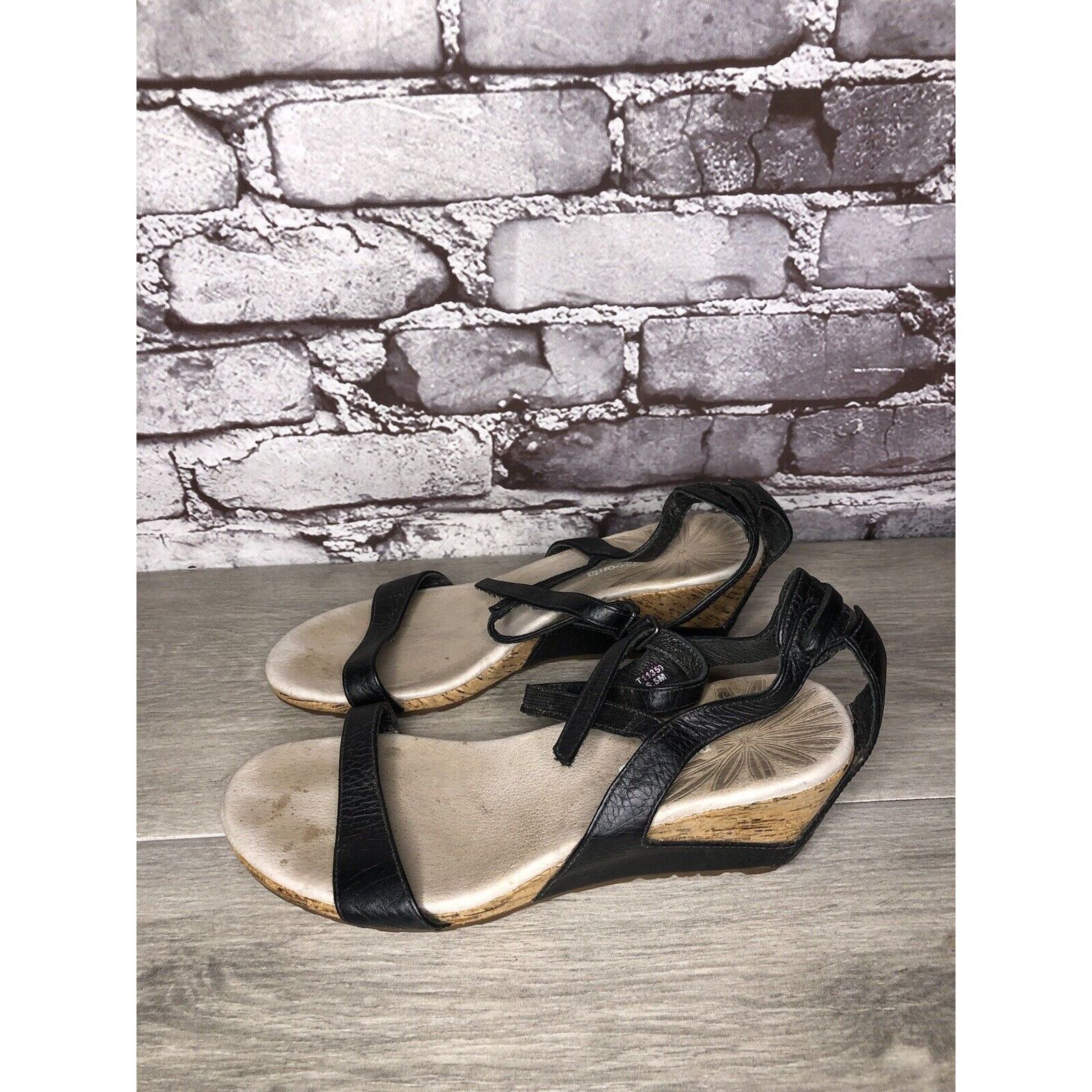 Patagonia Patagonia Black Leather Ankle Strap Cork Wedge Sandals Women Size US 6.5 / IT 36.5 - 9 Thumbnail