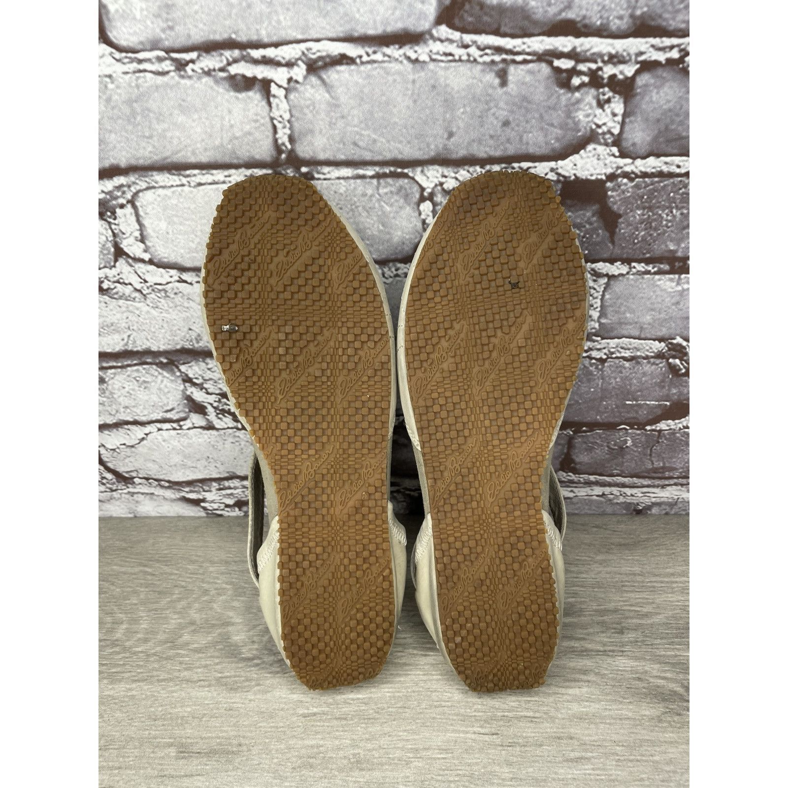 Eddie Bauer Eddie Bauer Beige Ivory Leather Closed Clogs Athletic Shoes Size US 10 / IT 40 - 17 Thumbnail