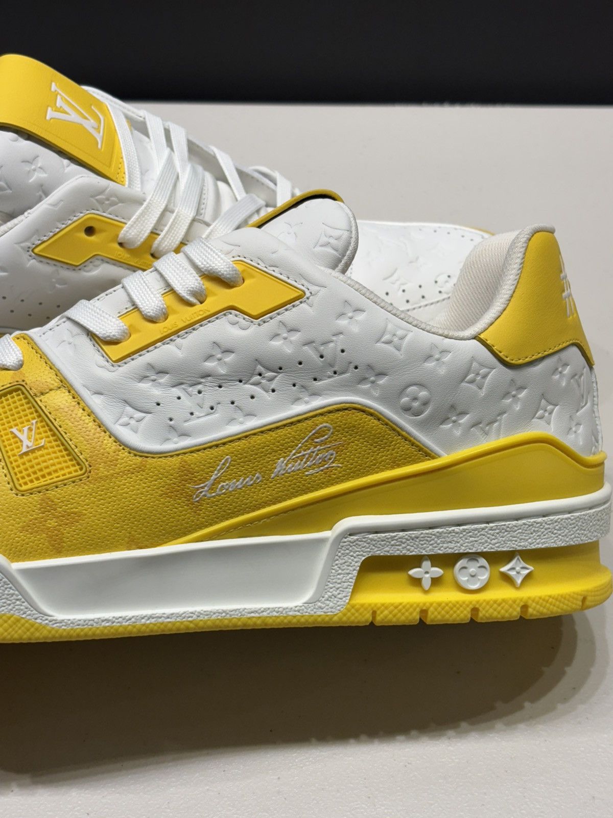 Louis Vuitton Louis Vuitton Yellow 54 Trainers Size US 10 / EU 43 - 4 Thumbnail