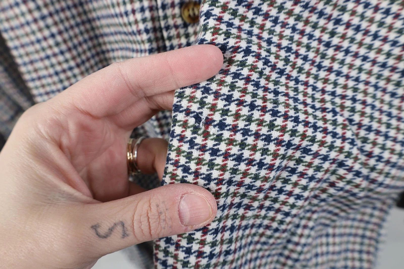 Vintage Vintage 90s Streetwear Houndstooth Flannel Button Down Shirt Size US M / EU 48-50 / 2 - 7 Thumbnail