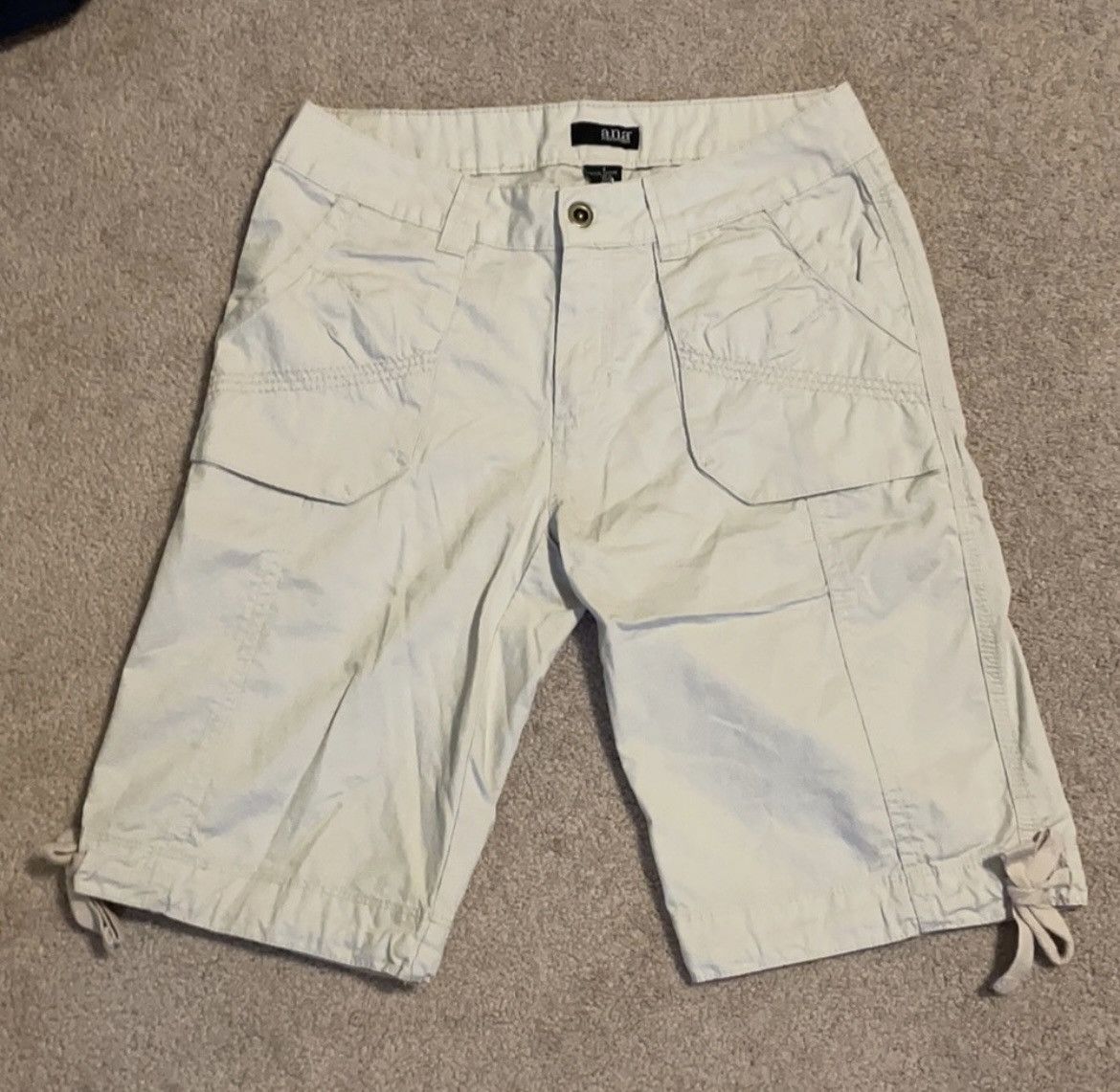 Other Ana Cream Bermuda Shorts Size 28" / US 6 / IT 42 - 1 Thumbnail