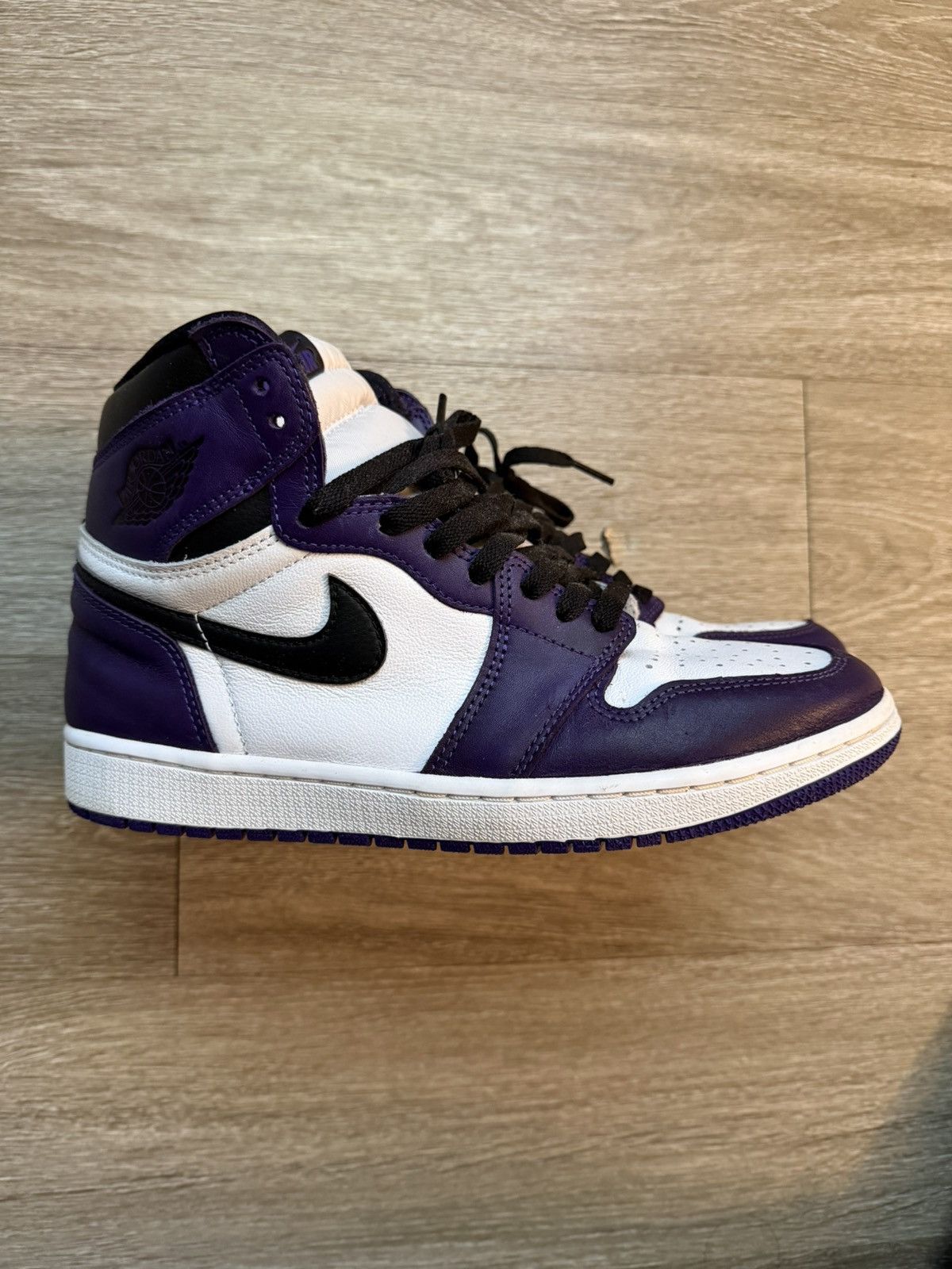 Jordan Brand Air Jordan 1 Court Purple Size US 8.5 / EU 41-42 - 1 Thumbnail