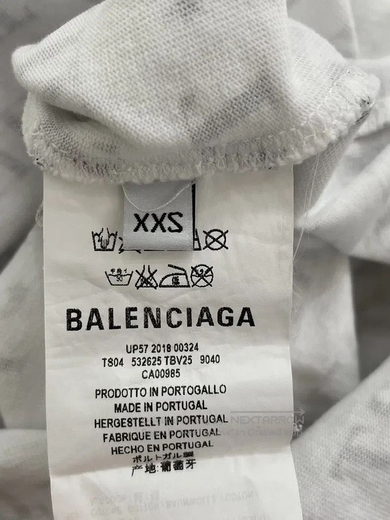 Balenciaga Balenciaga V-Neck White Letter Printed T-Shirt Size US XXS / EU 40 - 4 Thumbnail