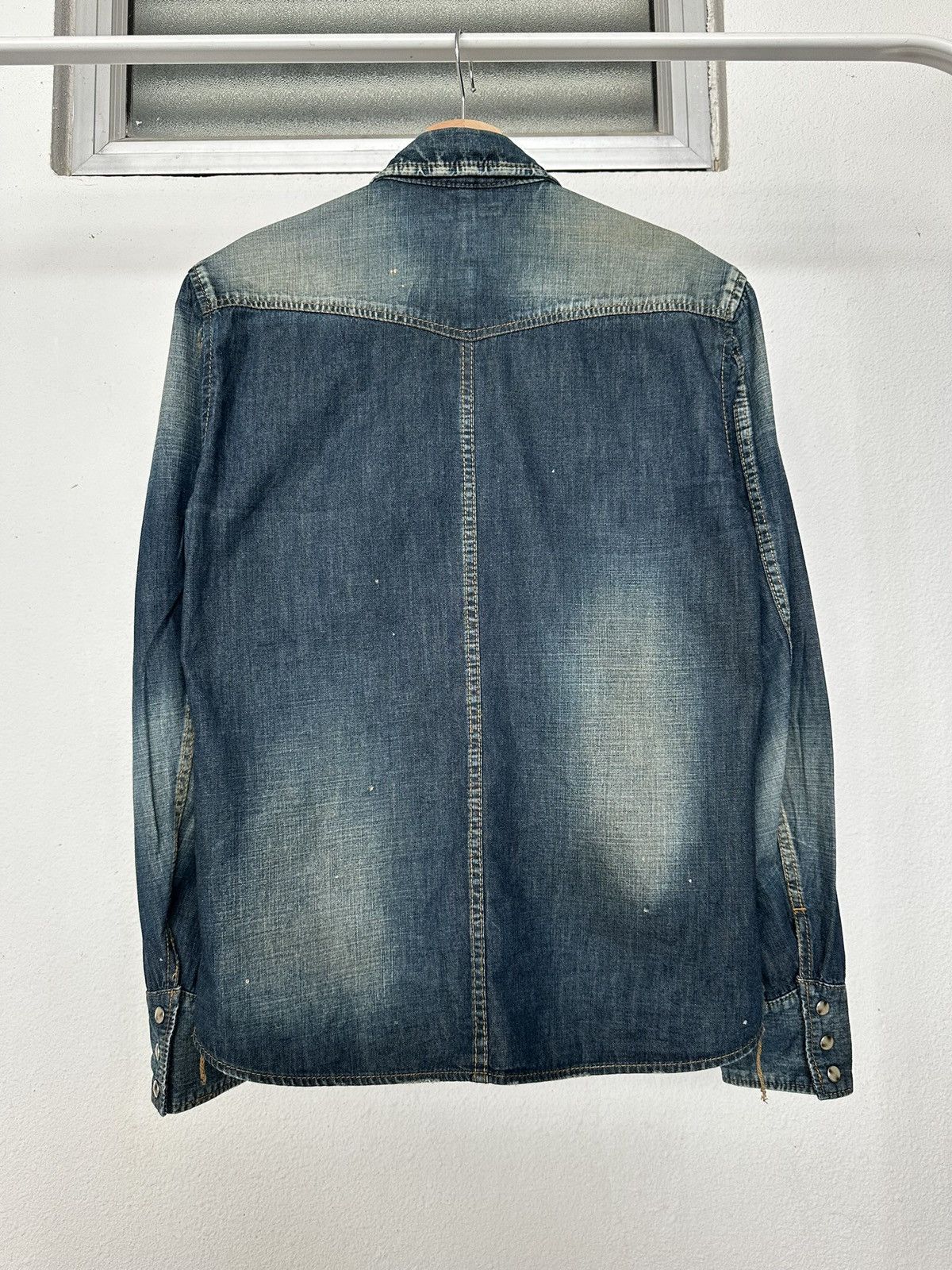 Lounge Lizard 00's Lounge Lizard stonewash denim shirt / if six was nine Size US M / EU 48-50 / 2 - 7 Thumbnail