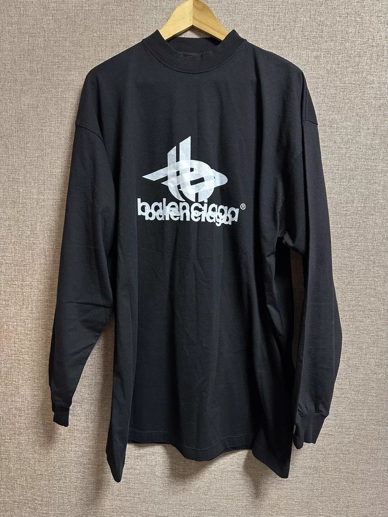 Balenciaga Balenciaga Double Layer Stacked Logo Long Sleeve T-Shirt Size US S / EU 44-46 / 1 - 1 Thumbnail