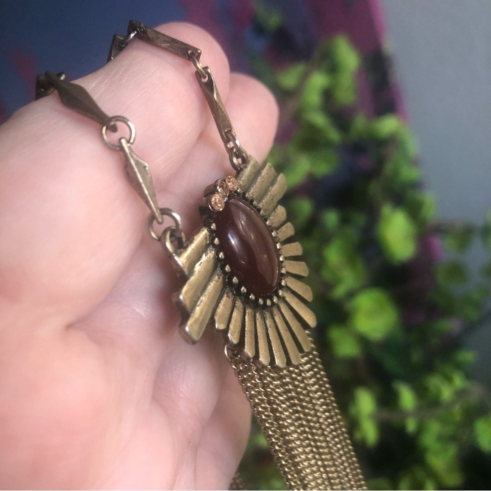 Jewelry Dyed agate cabochon antique gold tone fringe chain necklace Size ONE SIZE - 8 Thumbnail