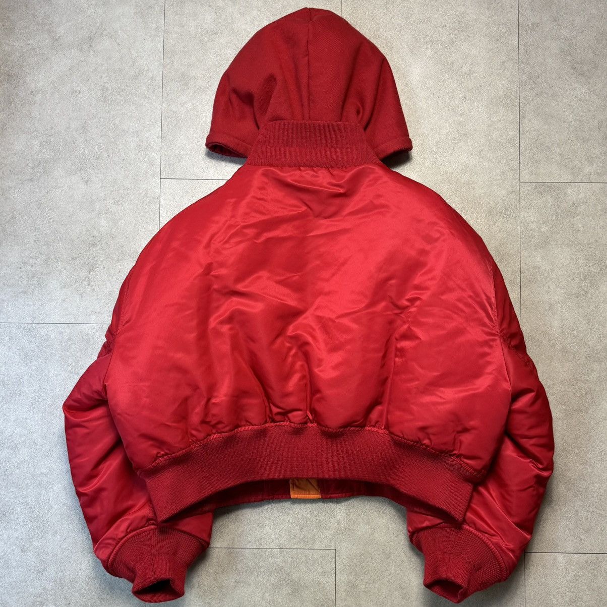 Vetements Vetements AW16 cropped red Bomber MA1 jacket Size US M / EU 48-50 / 2 - 3 Thumbnail