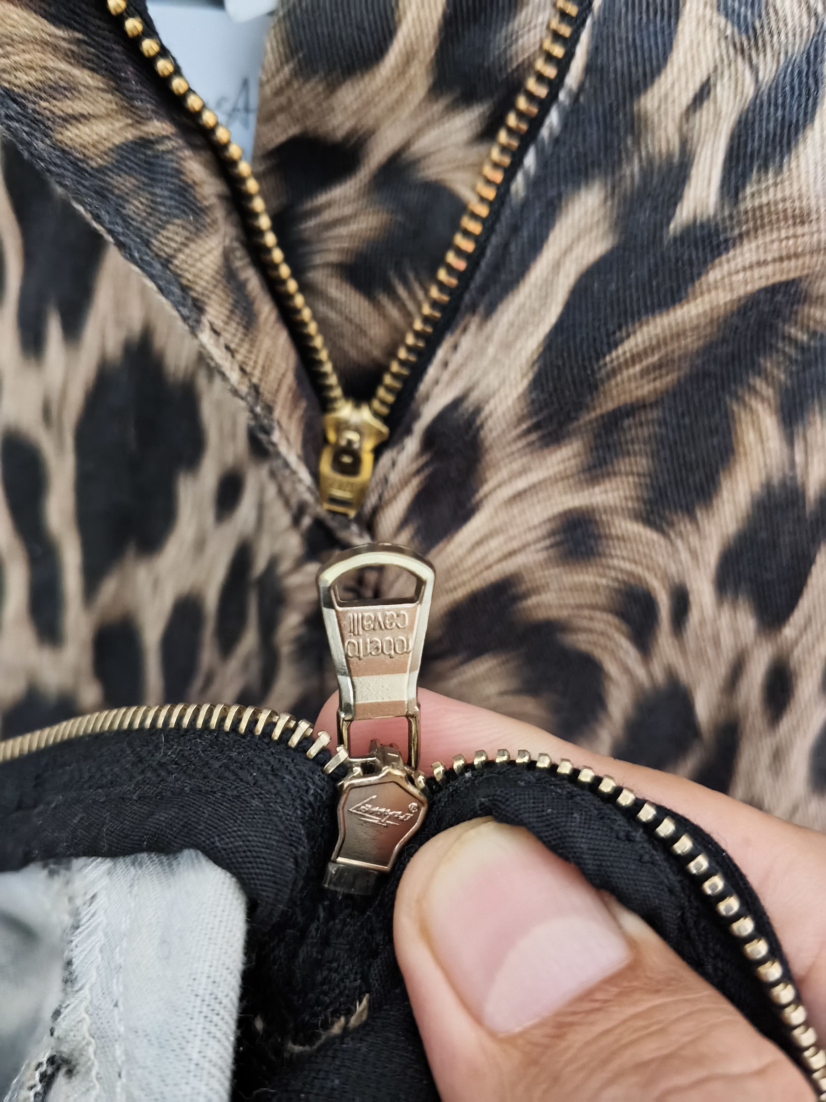 Roberto Cavalli Roberto cavalli Leopard capris pants Size 28" / US 6 / IT 42 - 9 Thumbnail
