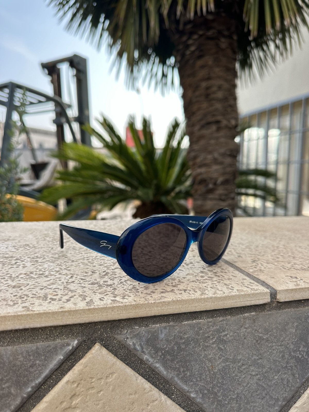 Versace Genny Versace Sunglasses 230 S Navy Size ONE SIZE - 1 Thumbnail