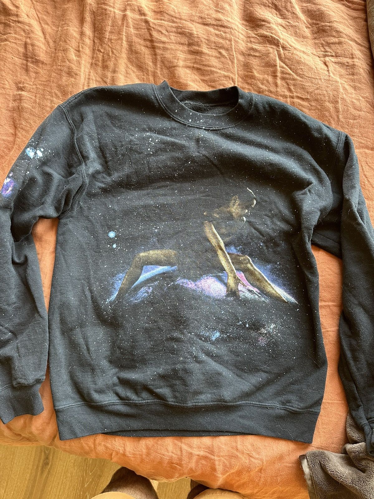 Band Tees Ariana Grande god is a woman sweatshirt Size US M / EU 48-50 / 2 - 3 Thumbnail