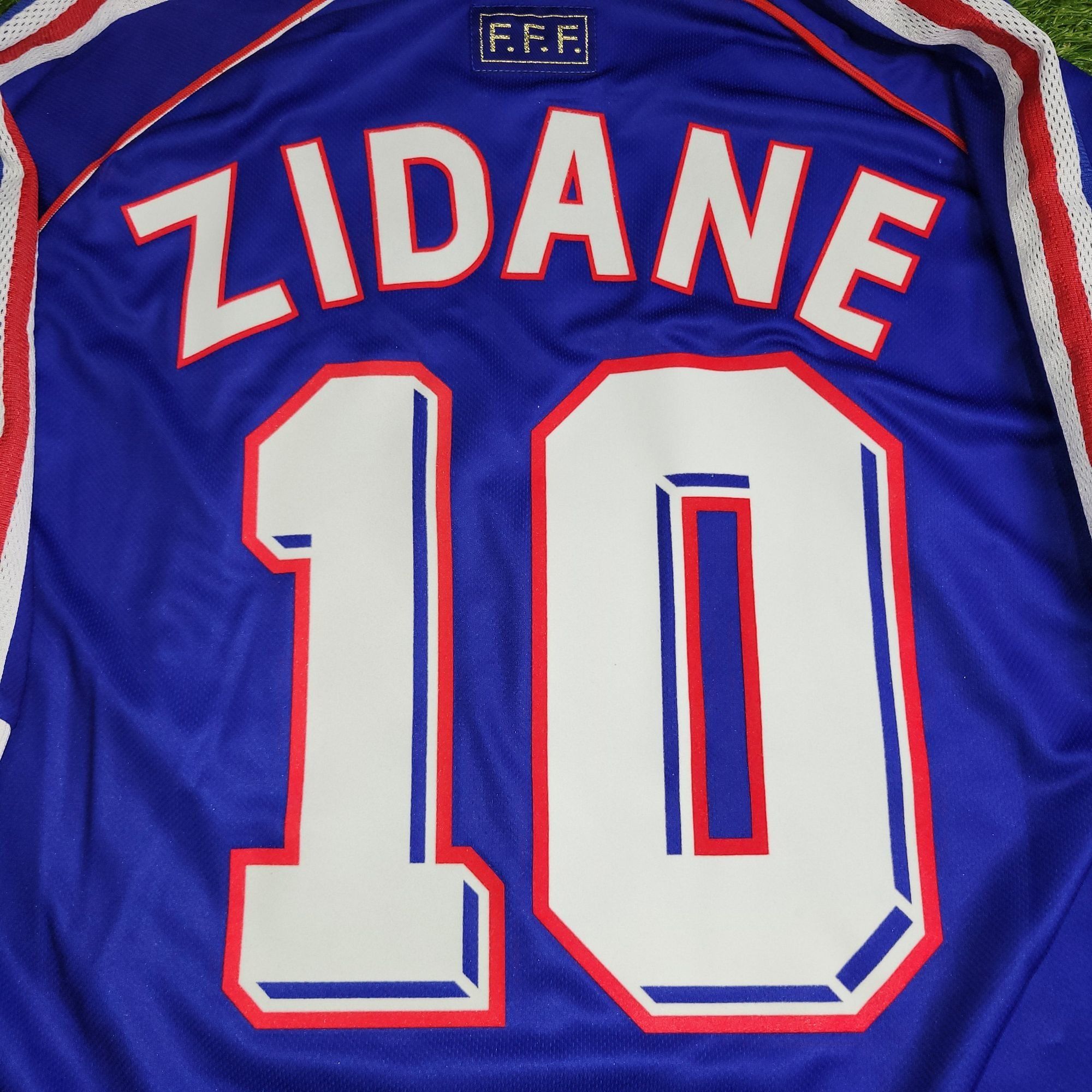 Adidas Zidane France 1998 WORLD CUP FINAL Home Soccer Jersey L Size US L / EU 52-54 / 3 - 3 Thumbnail