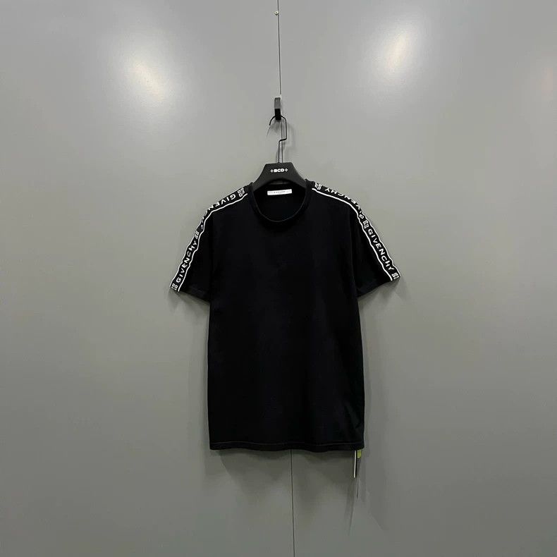 Givenchy Givenchy Striped logo short sleeve T-shirt size M Size US M / EU 48-50 / 2 - 1 Thumbnail