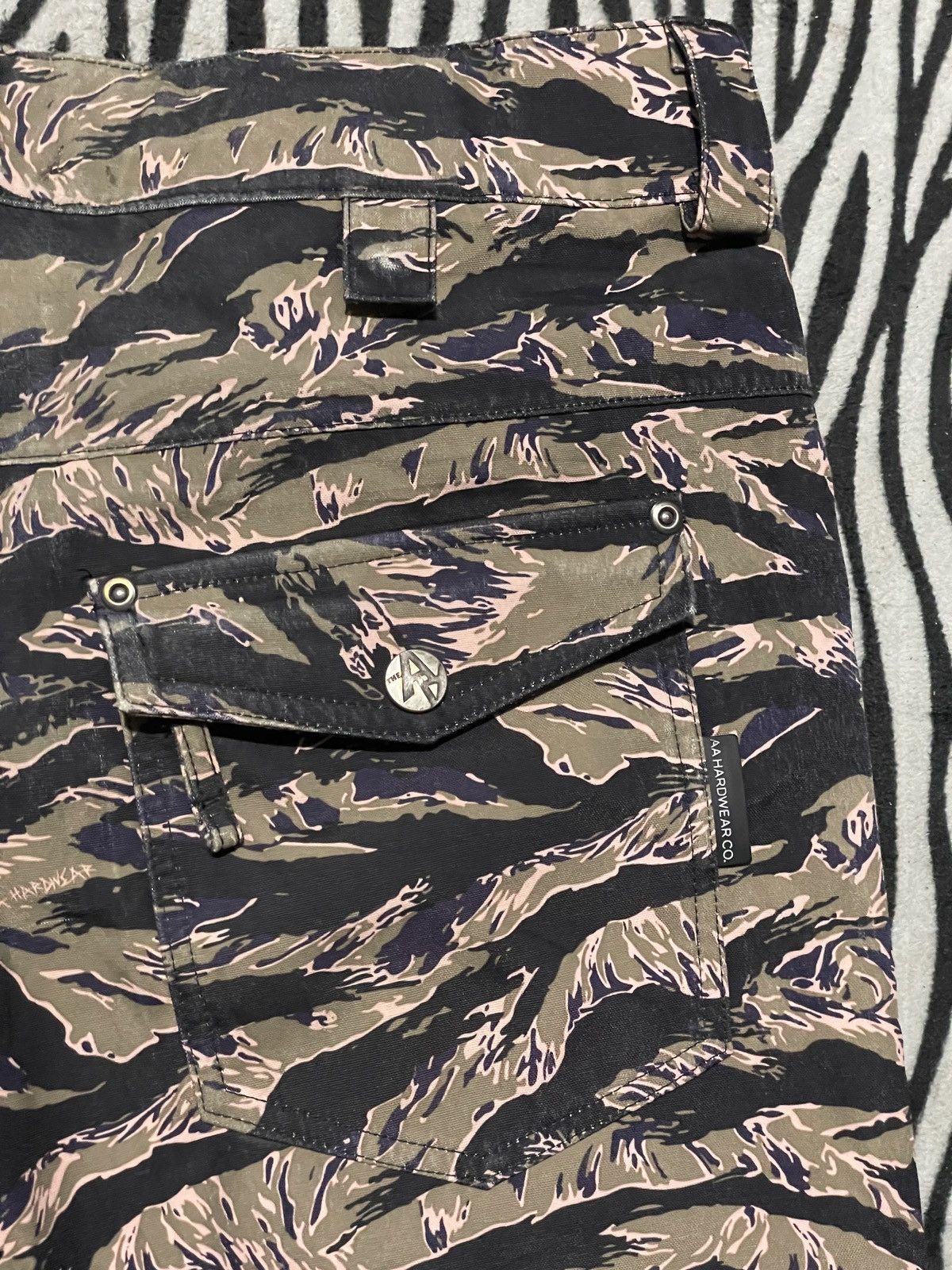 Japanese Brand AA Hardware Tiger Camo Flare Pants Size US 36 / EU 52 - 12 Thumbnail