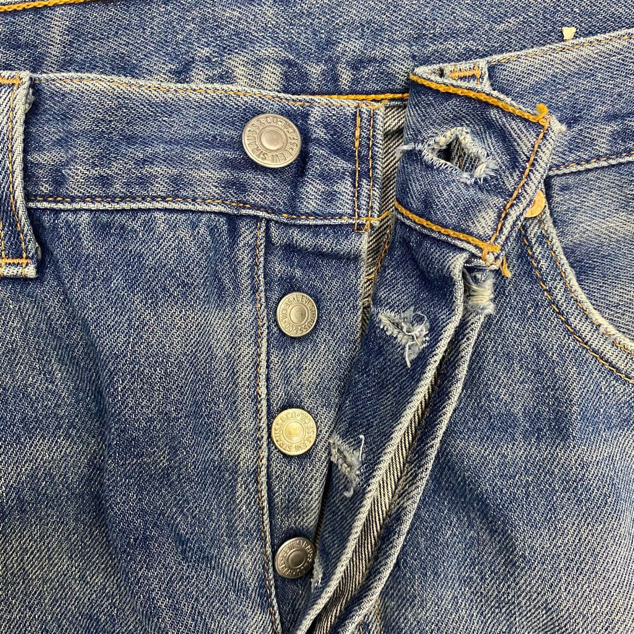 Levi's 💥Vintage 90s Levis 501 Distressed denim Kurt Cobain Style Size US 32 / EU 48 - 9 Thumbnail