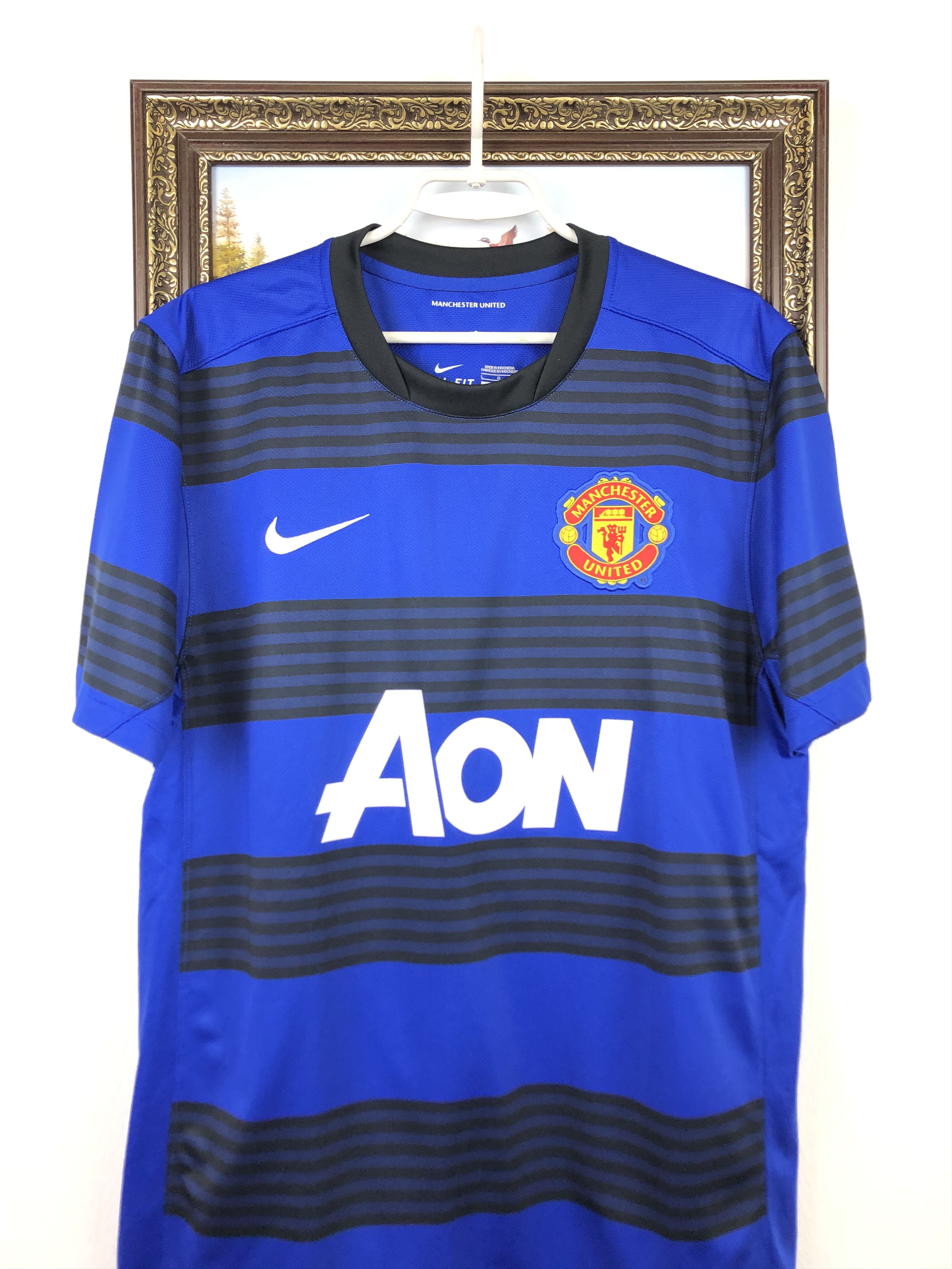 Nike Manchester United football shirt 2011 Soccer Nike Jersey Size US L / EU 52-54 / 3 - 2 Thumbnail