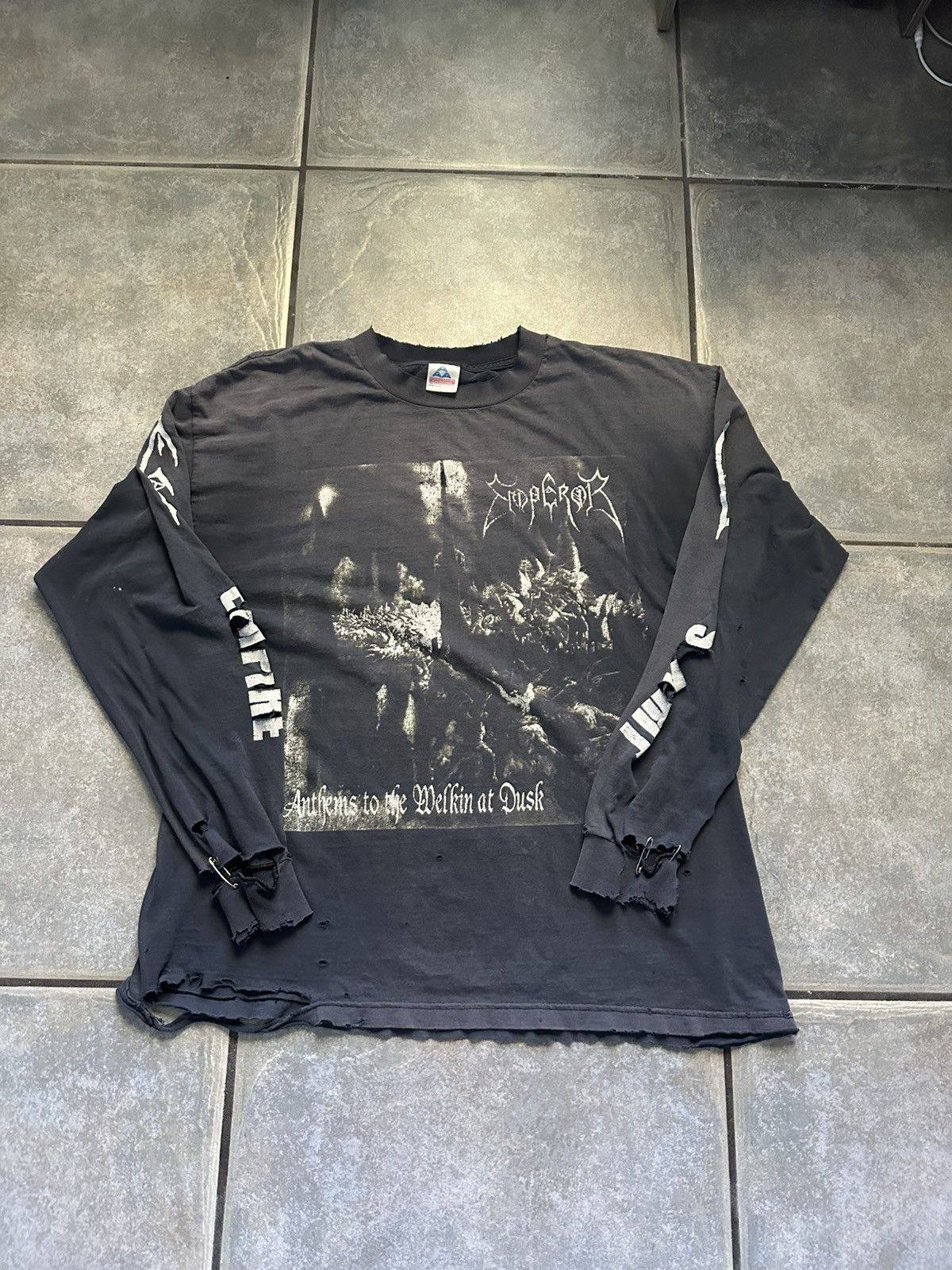 Vintage Thrashed and Faded Vintage 1997 Emperor long sleeve Size US XL / EU 56 / 4 - 1 Thumbnail