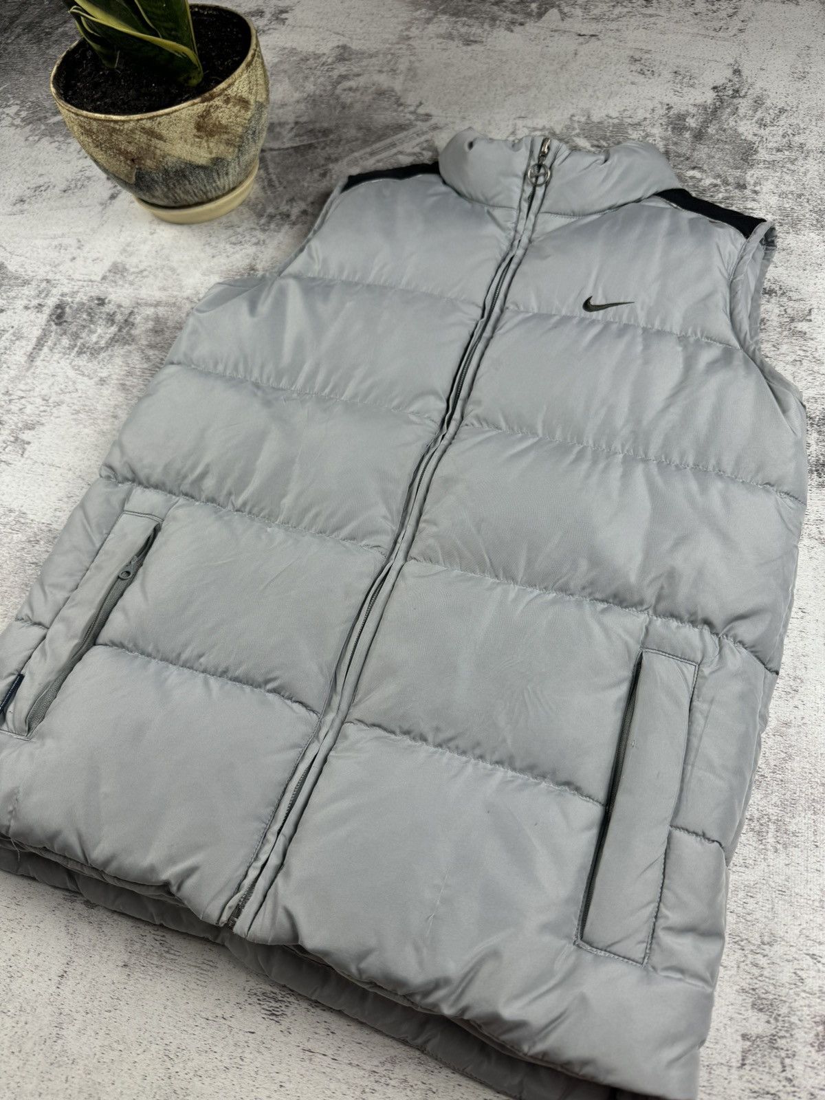 Nike Vintage 90S-OOS Rare Nike Streetwear Grey Swoosh Logo Vest Size US S / EU 44-46 / 1 - 13 Thumbnail