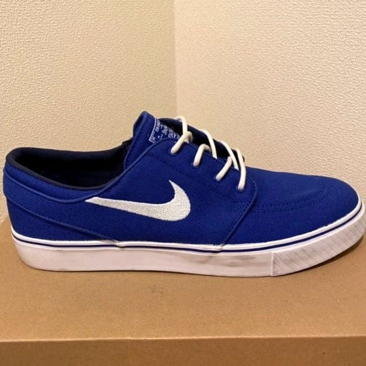 Nike Item Specifications: Brand: Nike Size US 10 / EU 43 - 6 Thumbnail
