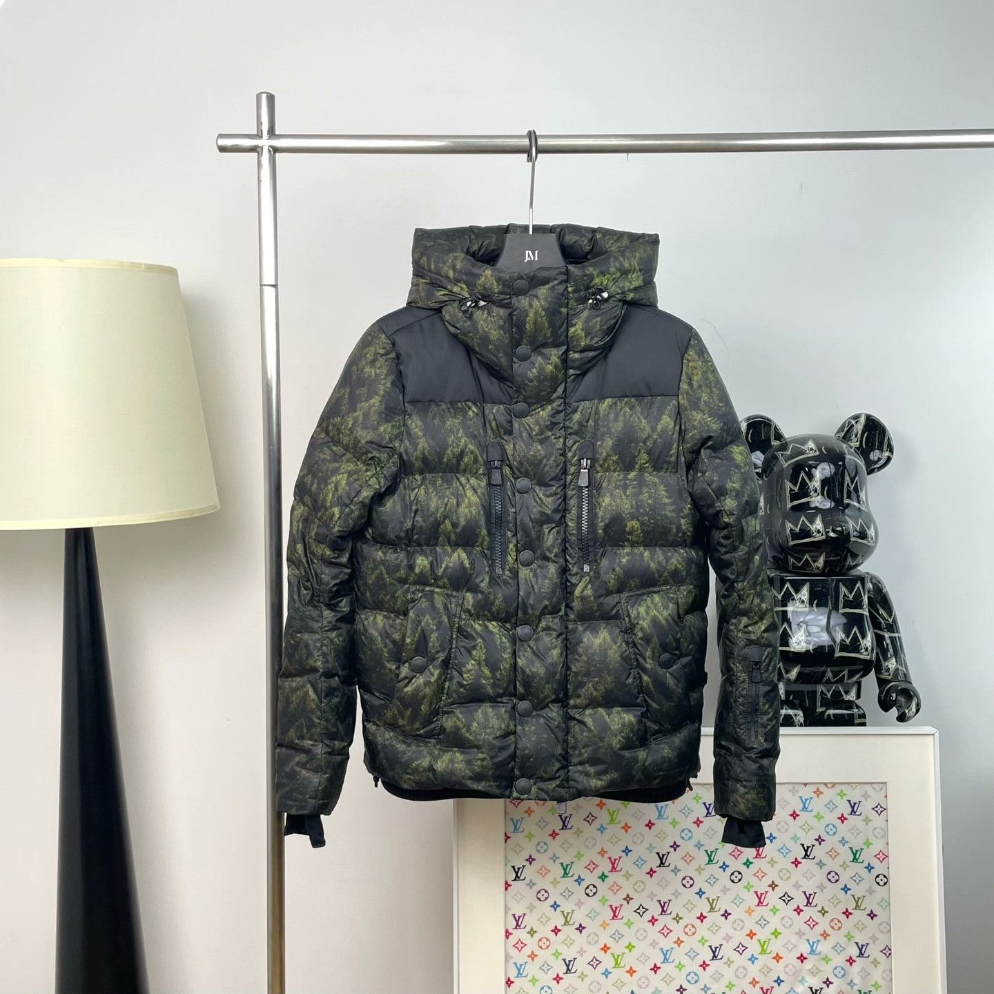 Moncler Moncler Casual Cropped Down Jacket M Women Size M / US 6-8 / IT 42-44 - 1 Thumbnail
