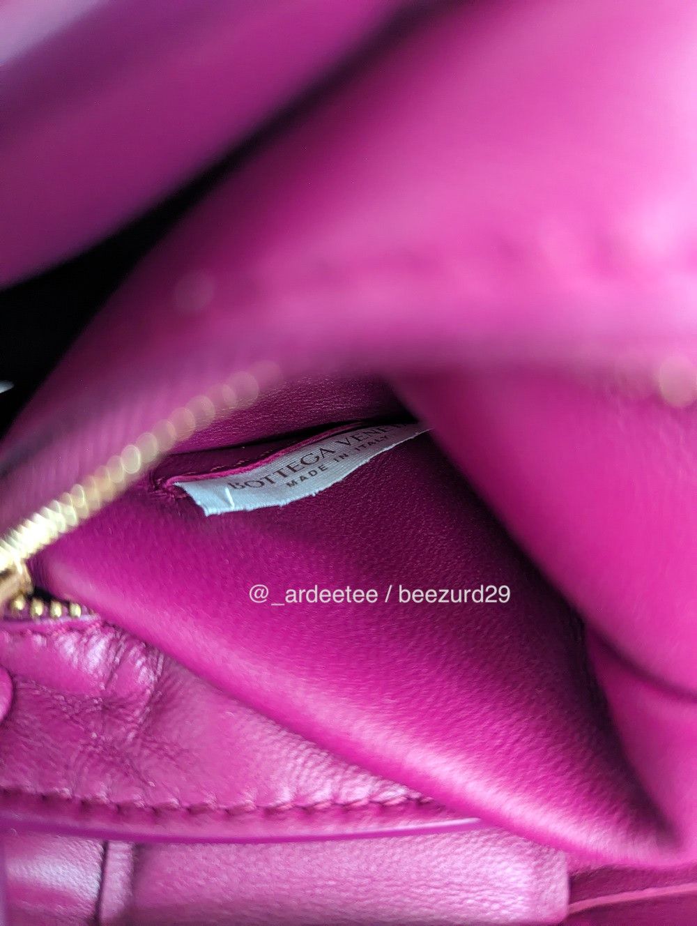 Bottega Veneta *NEW* PADDED LEATHER CASSETTE BAG CINNABAR $4,500 Size ONE SIZE - 16 Thumbnail