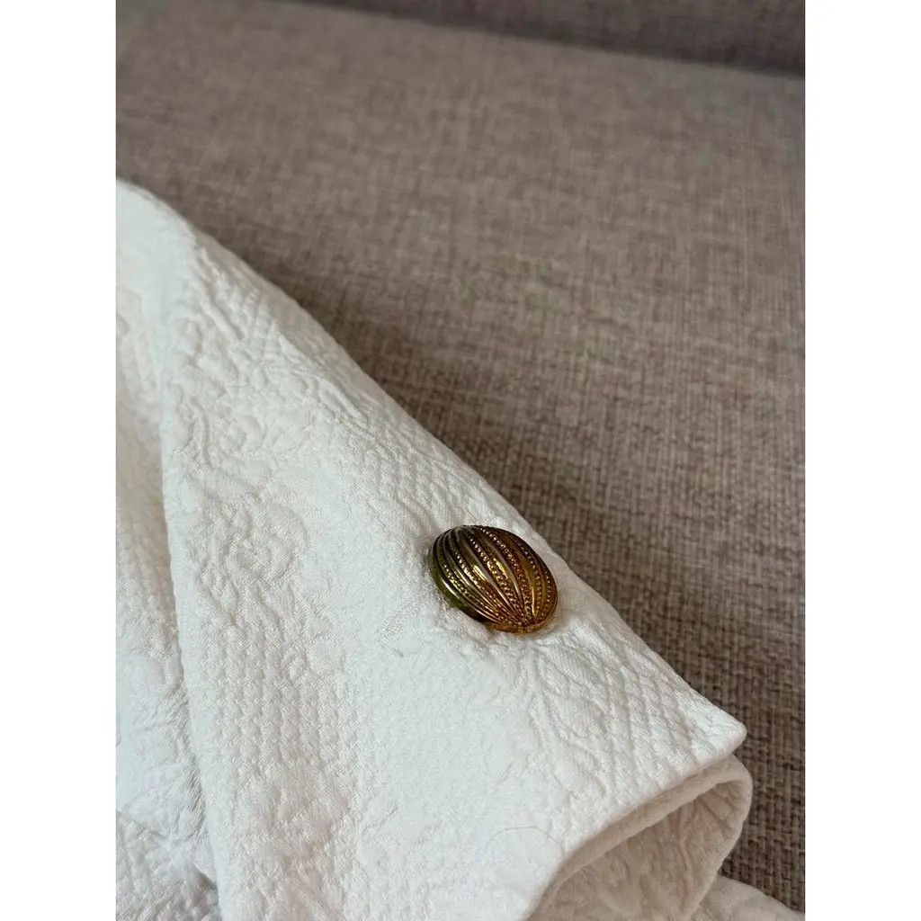 Yves Saint Laurent Yves Saint Laurent White Vintage Blazer Gold Buttons FR36 Size XS / US 0-2 / IT 36-38 - 6 Thumbnail