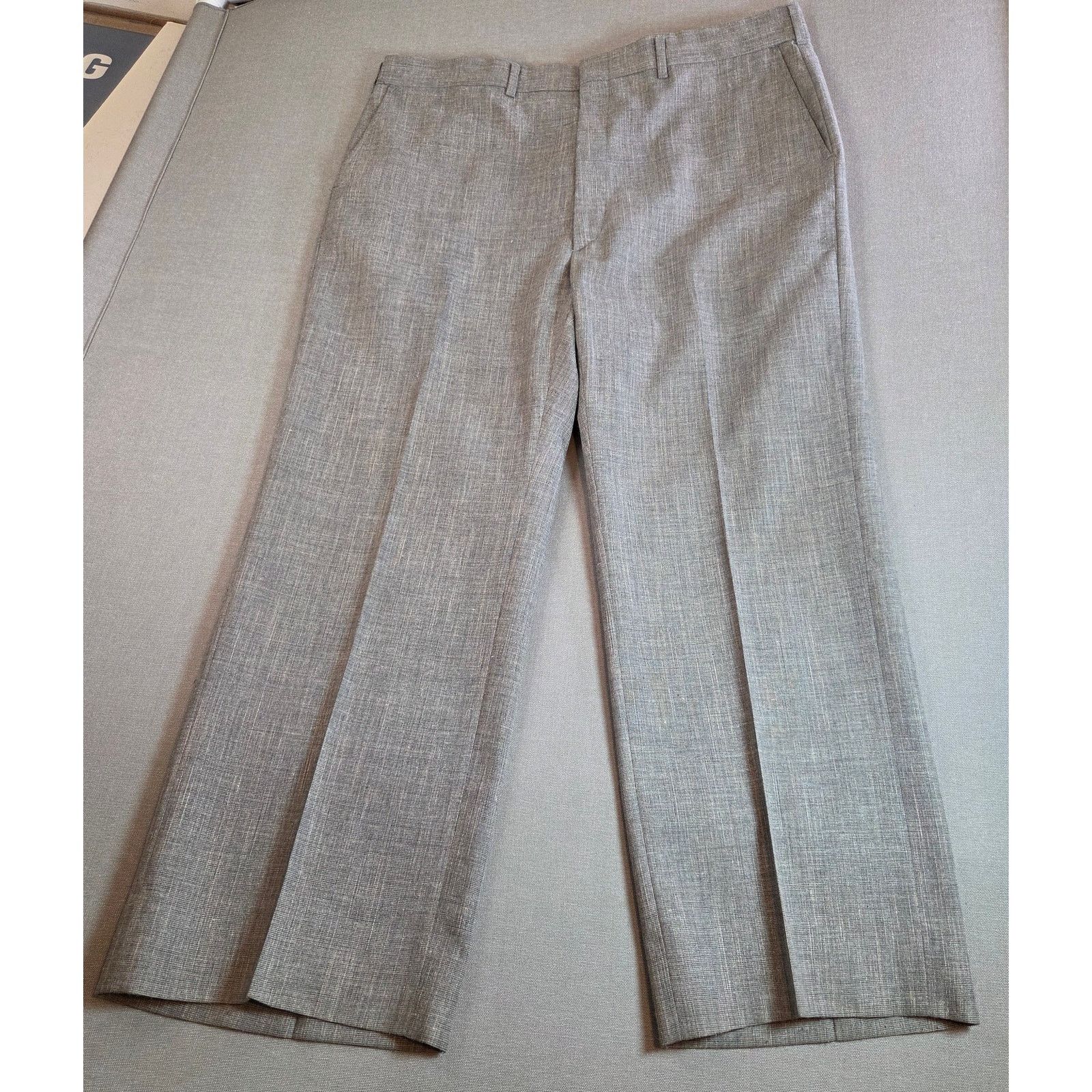 Haggar Haggar Pleated Slacks 37x26 Gray Vintage USA Size US 38 / EU 54 - 1 Thumbnail