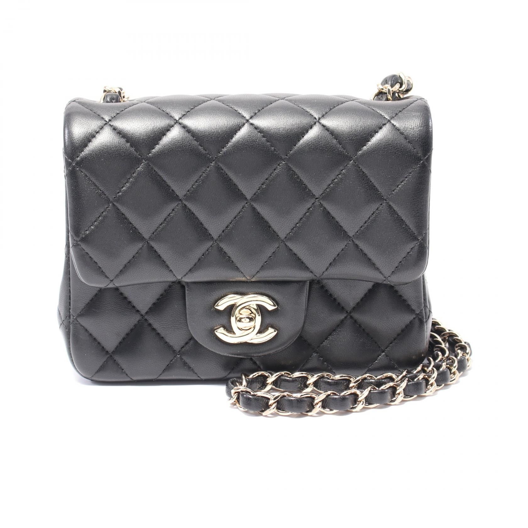 Chanel Chanel Lambskin Mini Matelasse Shoulder Bag A35200 Leather Shoulder Bag A35200 in Black, Women's