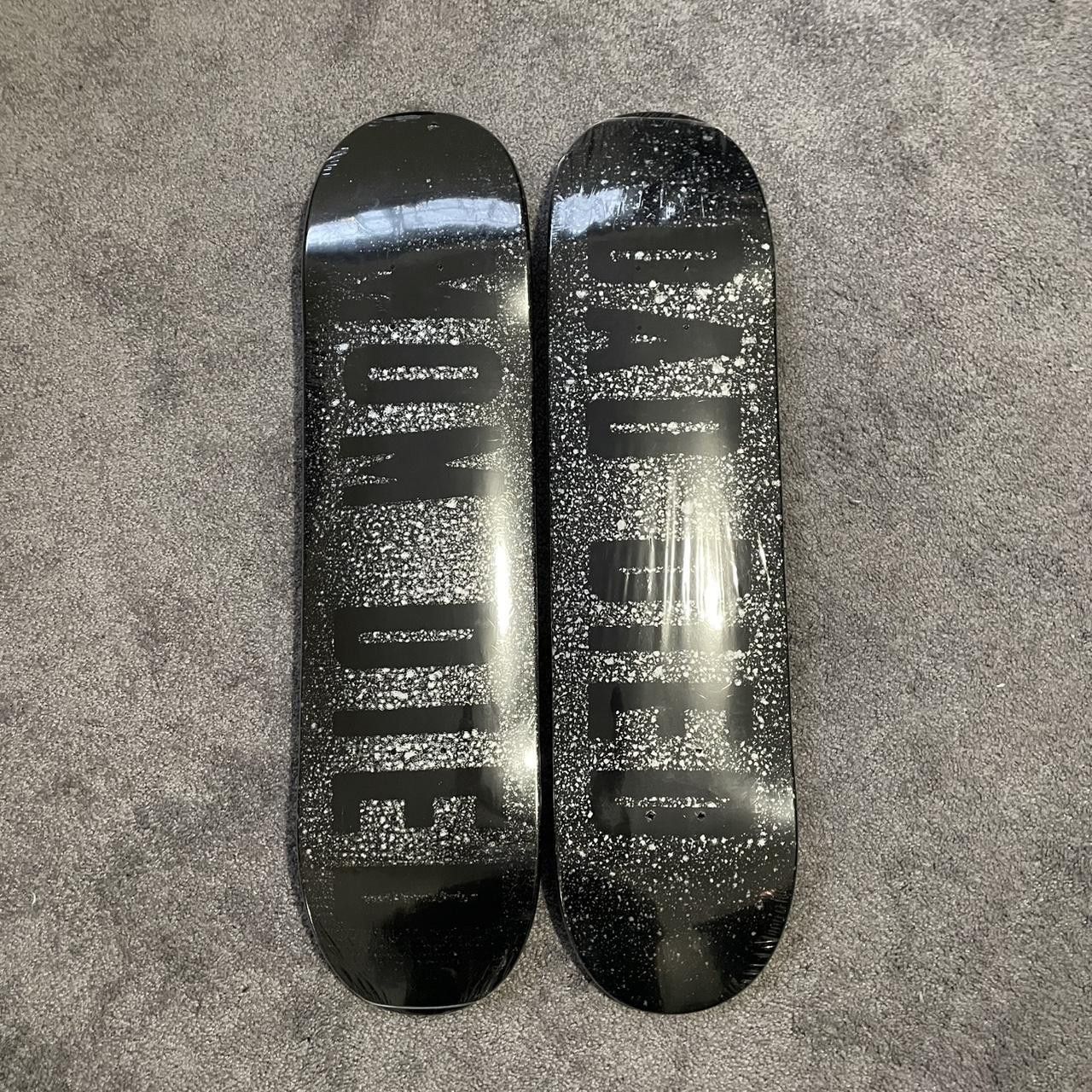 Supreme Supreme x Mark Flood Mom & Dad Died Full Set. Size ONE SIZE - 1 Thumbnail