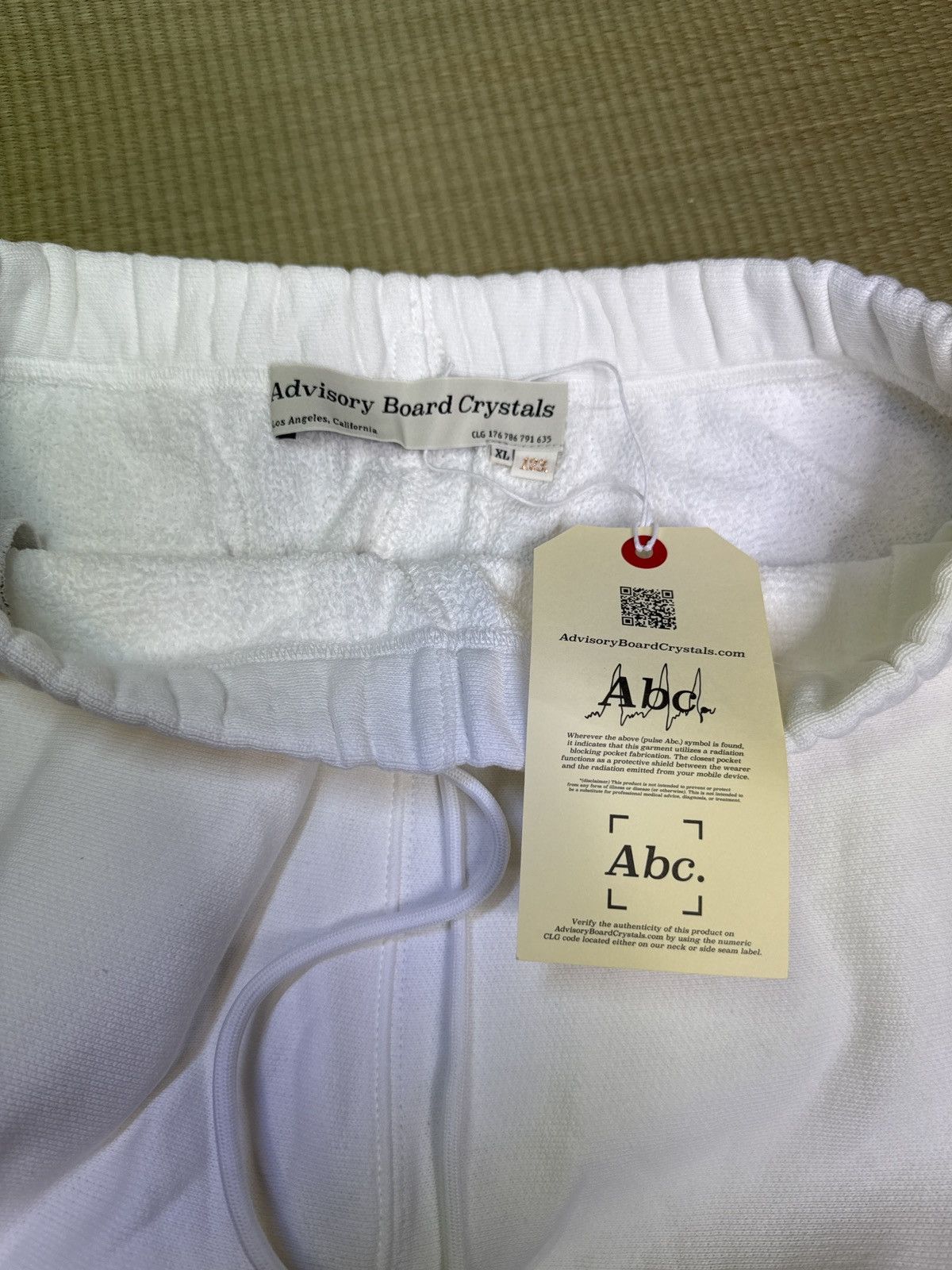 Advisory Board Crystals New Advisory Board Crystals XL Sweat Shorts White Size US 38 / EU 54 - 7 Thumbnail