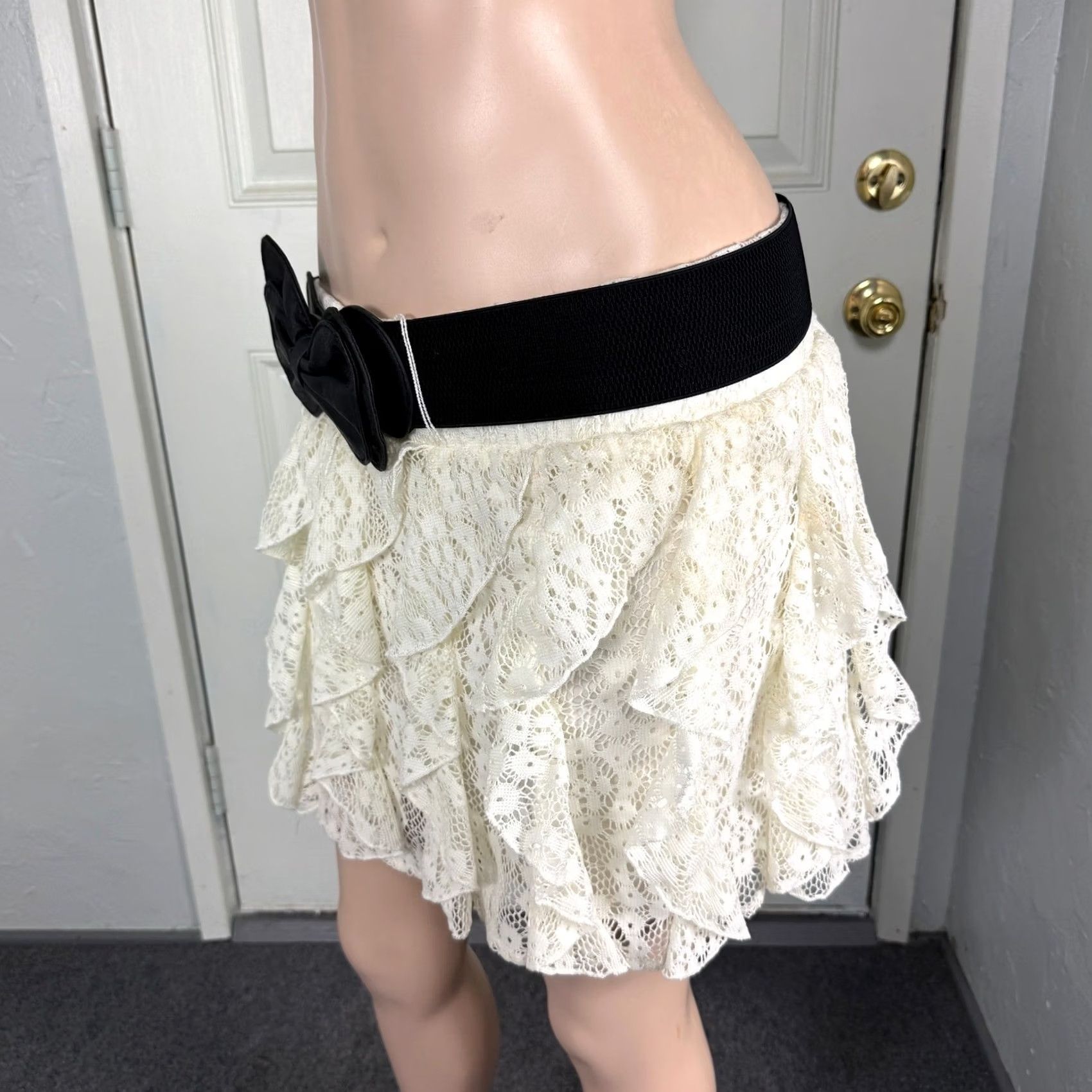 Vintage VINTAGE Wet Seal Skirt Women L Lace Tiered Mini Party Bow Belt White Y2K 90s Boys Girls Mens Womens Size 36" / US 14 / IT 50 - 2 Thumbnail