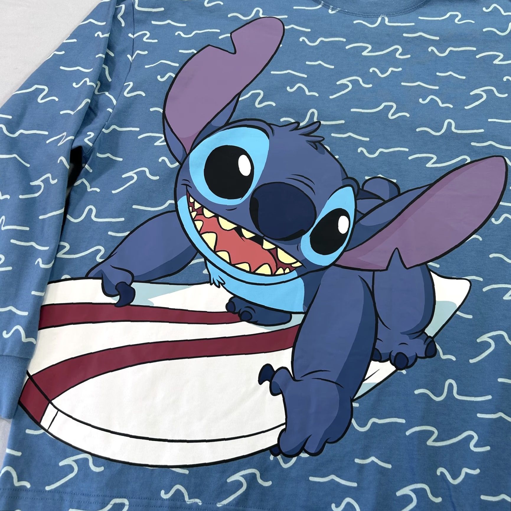 Disney Disney Stitch Sweatshirt Mens XL Blue Disneyland Resort Surfer Graphic Pullover Size US XL / EU 56 / 4 - 3 Thumbnail