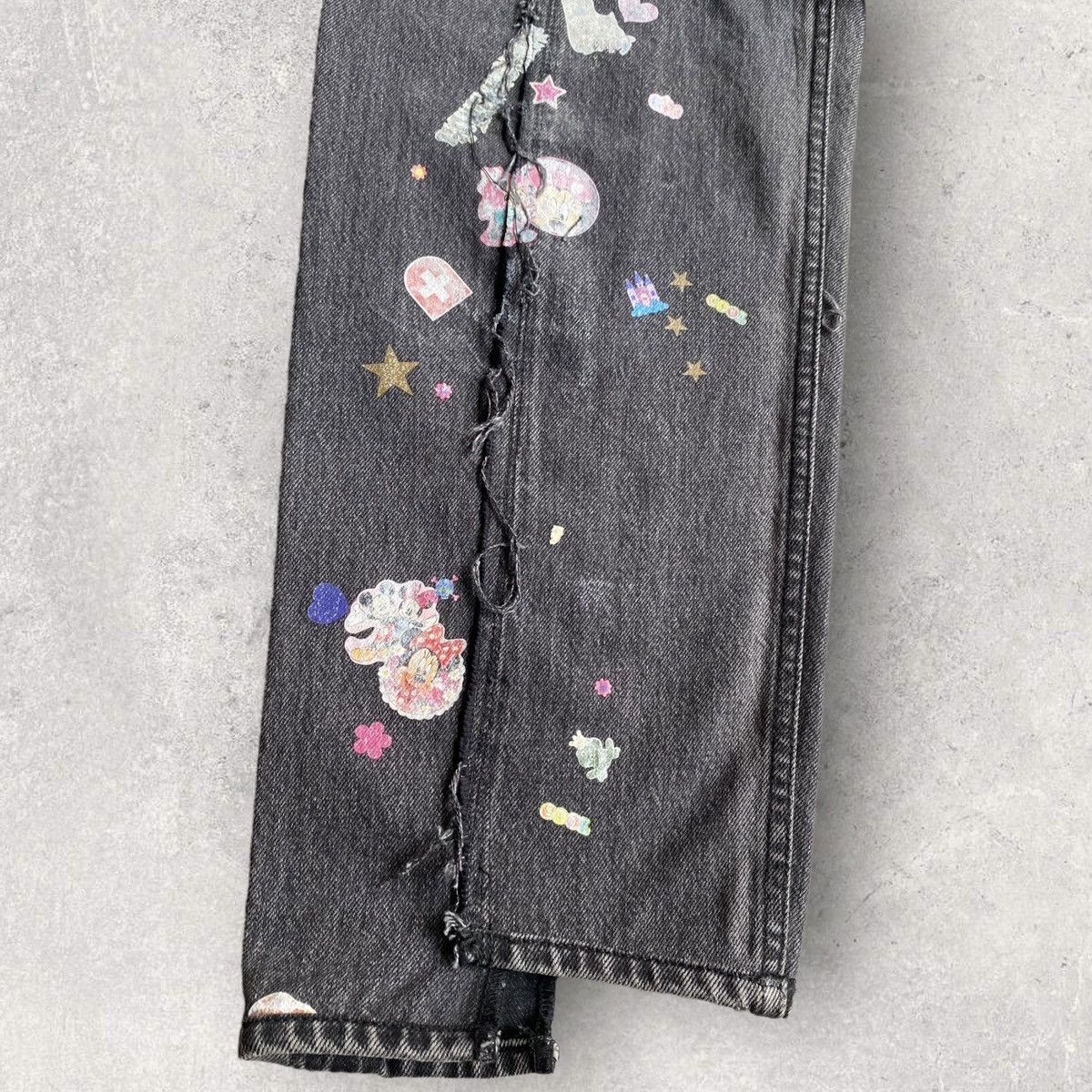 Levi's × Vetements Deconstructed Sticker Jeans Size 27" / US 4 / IT 40 - 2 Thumbnail
