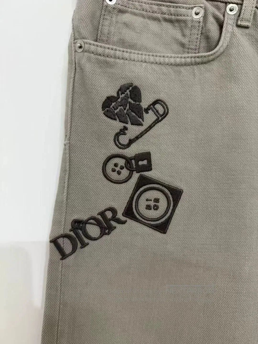 Dior Dior Gray Brooch Embroidered Logo Jeans. Size US 33 - 2 Thumbnail