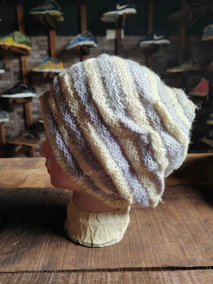 Japanese Brand Vintage Crochet Knitted handmade Beanie Snowcap Size ONE SIZE - 3 Thumbnail