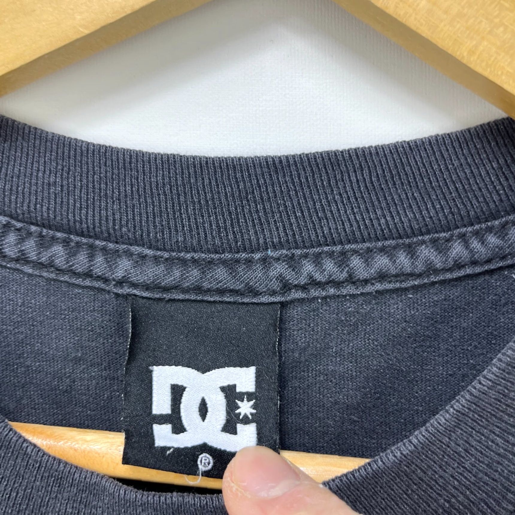 Vintage **VINTAGE Y2K DC Large Black Skateboard T-Shirt** User: Vintage Y2K DC Large Black Skateboard T-Shirt Size US L / EU 52-54 / 3 - 4 Thumbnail