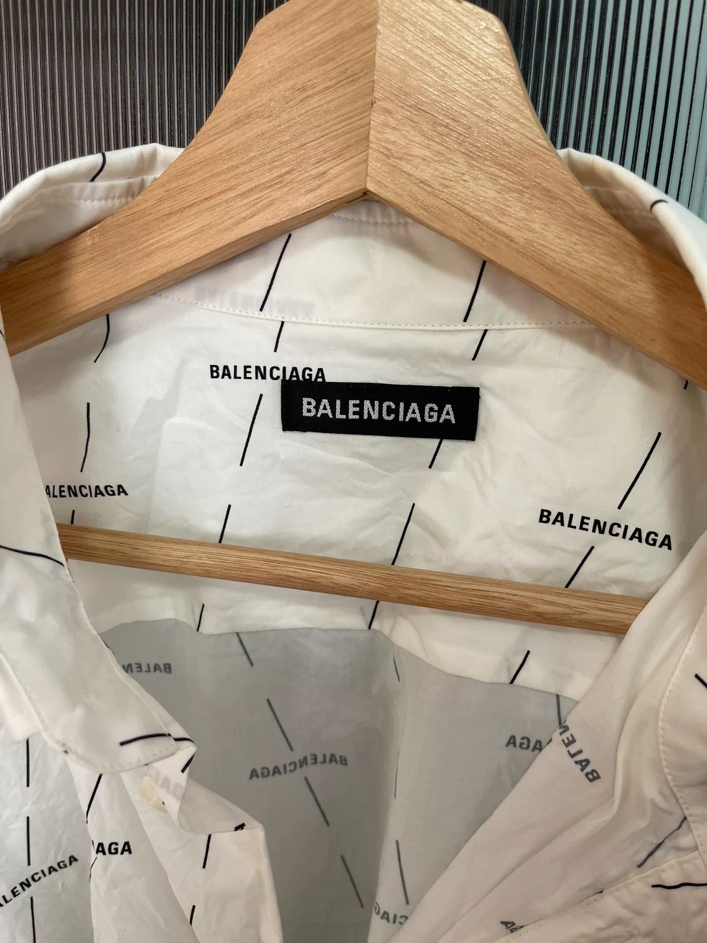 Balenciaga Balenciaga White Button-Up Shirt Size 43 Size US L / EU 52-54 / 3 - 3 Thumbnail