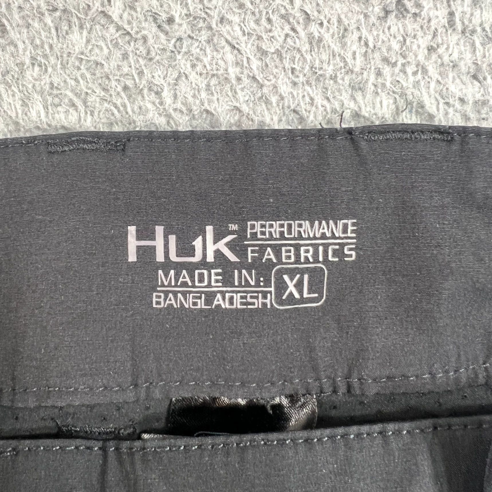 Vintage Huk Mens Cargo Shorts XL Black Canvas Pockets Outdoor Performance Utility Zip Pocket Navy Nautical Summer Spring Mens Size US 36 / EU 52 - 7 Thumbnail