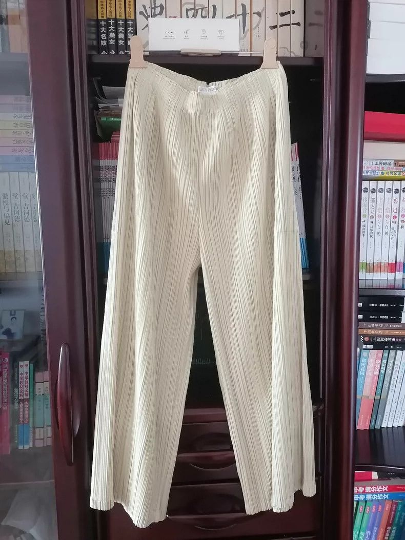 Issey Miyake Issey Miyake size:3 White pleated pants Size 42" / US 20 - 1 Thumbnail