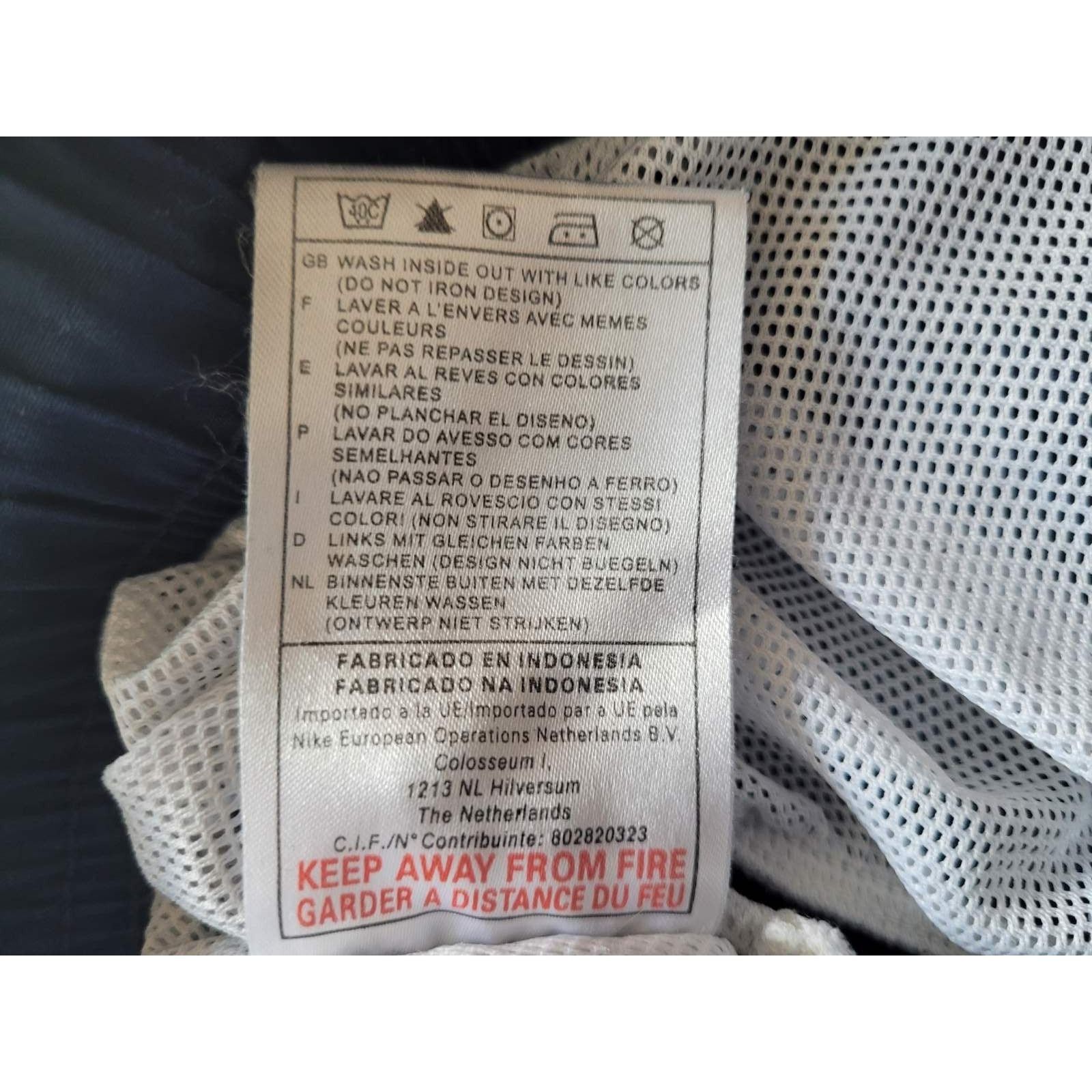 Nike Nike vintage swoosh logo shorts Size US 32 / EU 48 - 6 Thumbnail