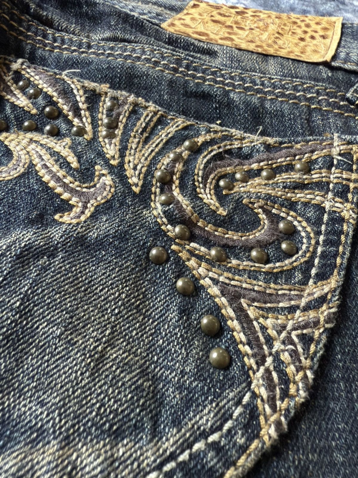 Tornado Mart Cecil McBee Mud Wash Studded Tribal Flare Jeans Size US 27 - 16 Thumbnail