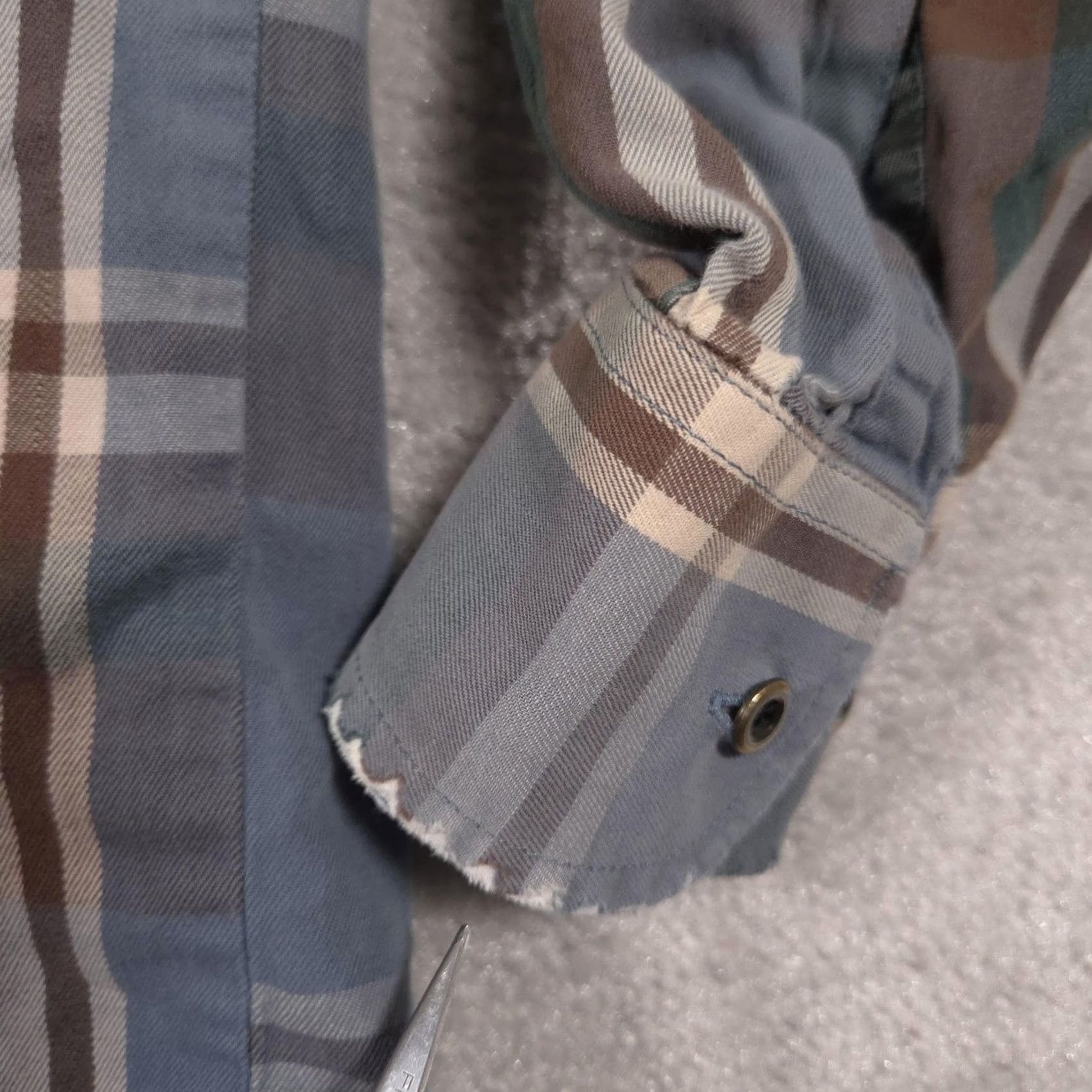 Wrangler Painted Desert by Wrangler Shirt Mens Medium Blue Plaid Button Front Long Sleeve Size US M / EU 48-50 / 2 - 5 Thumbnail