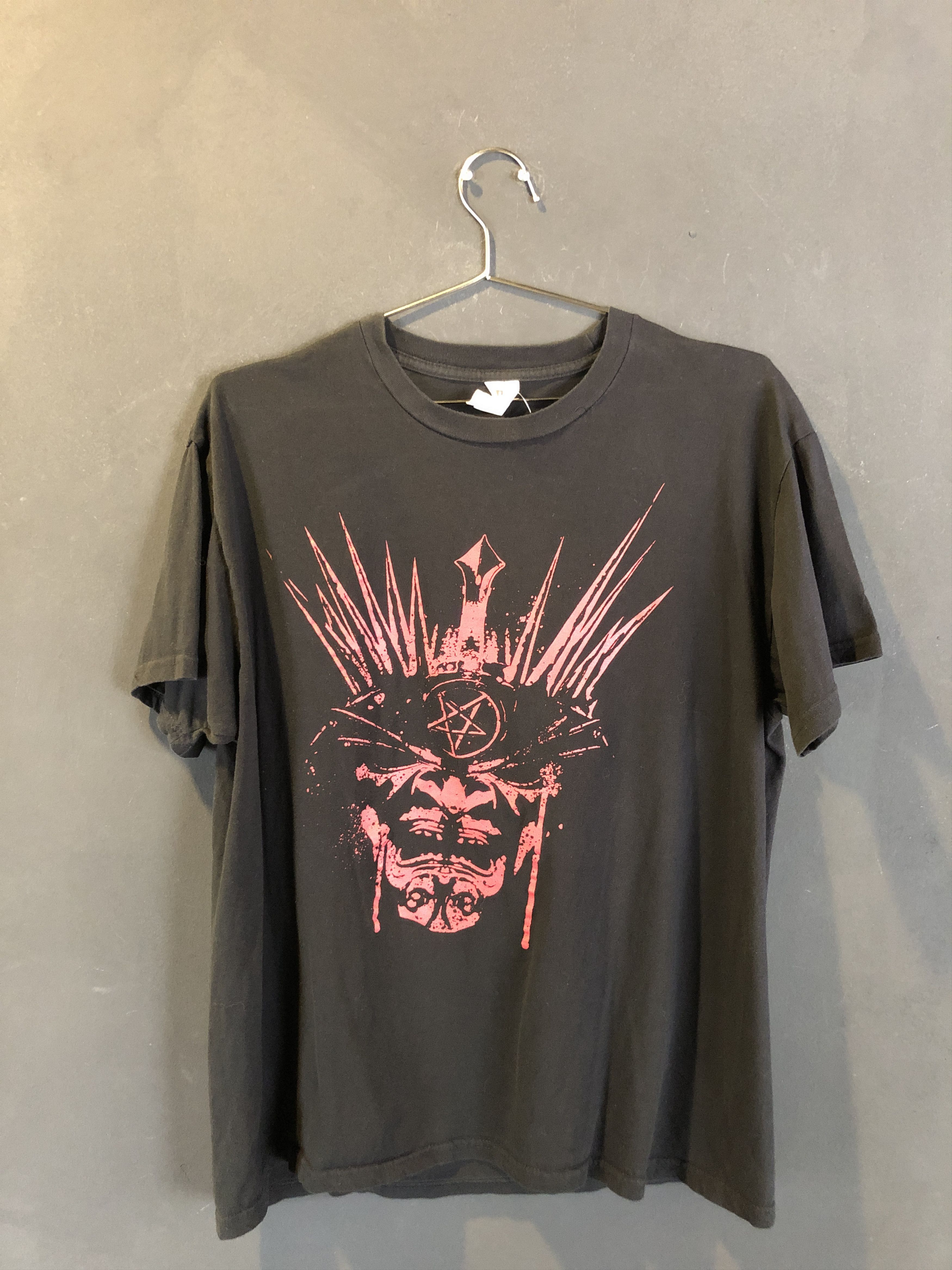 Other Motley Crew 'The Future Is Ours' 2022 Tour T-Shirt Size US L / EU 52-54 / 3 - 1 Thumbnail