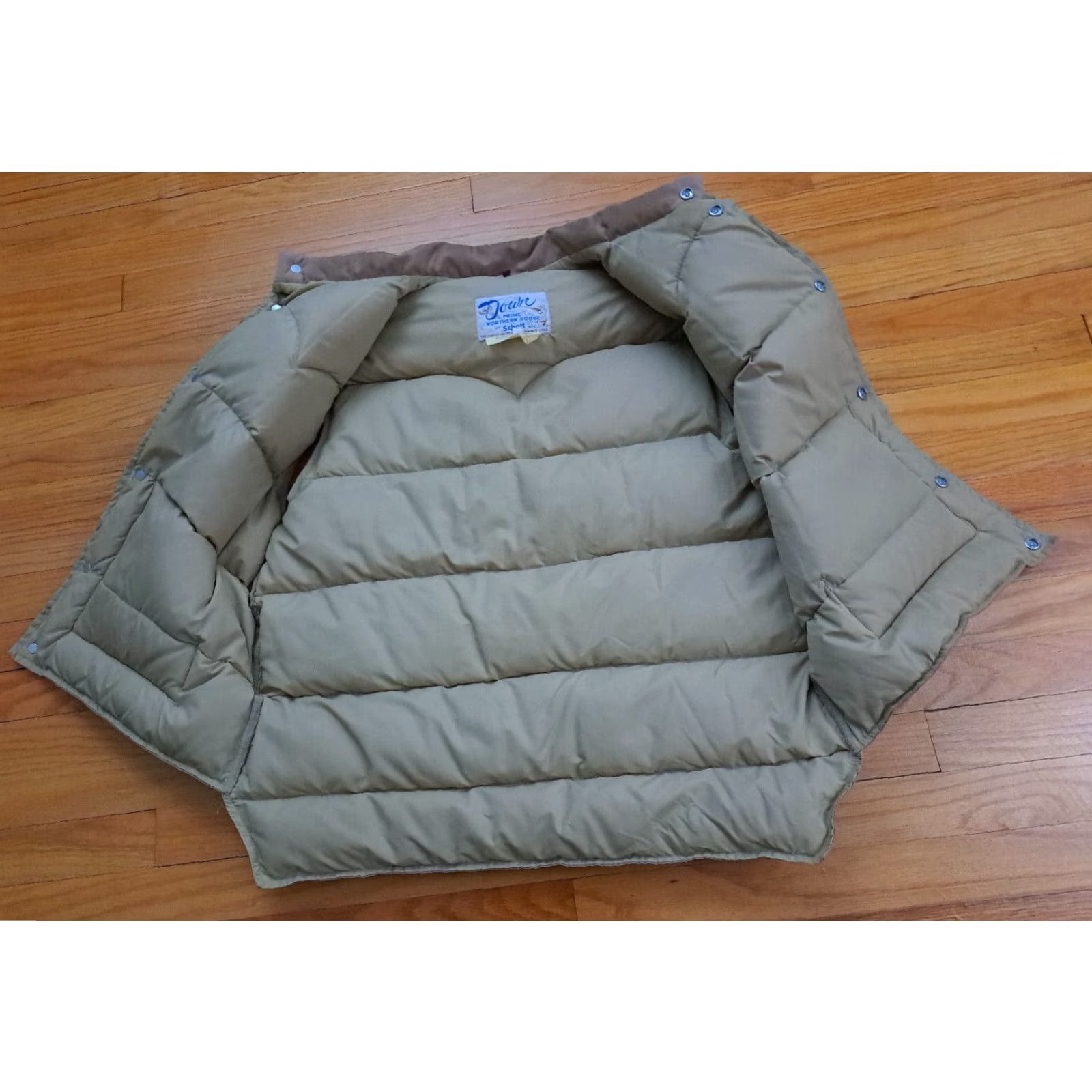 Schott VINTAGE SCHOTT Goose Down Full Metal Button X-Large Outdoor Vest Tan Brown XL Vest Unisex Adults Outdoor puffer vest Men's Women’s? Size US XL / EU 56 / 4 - 5 Thumbnail