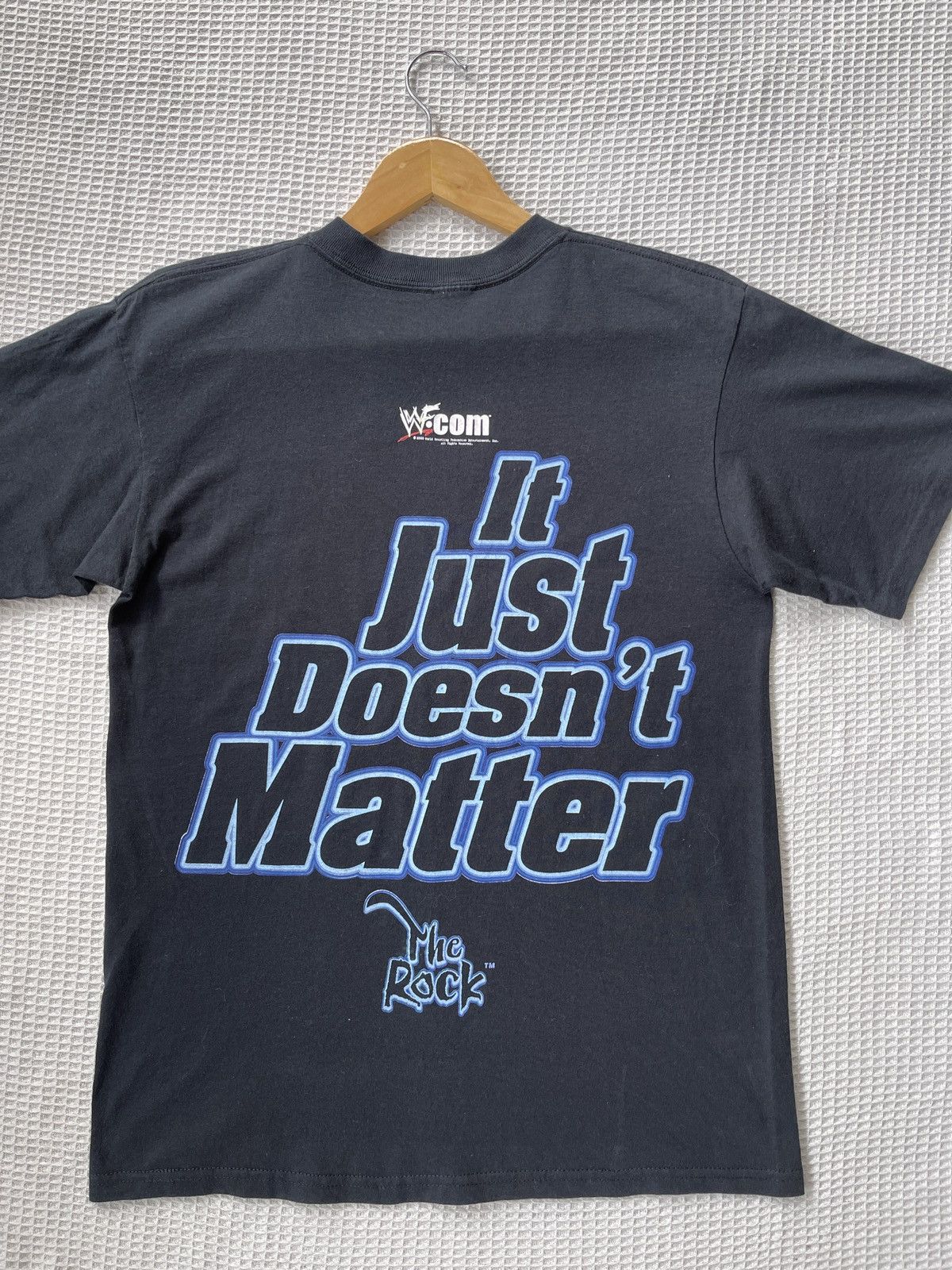 Vintage Rare🔥Vtg 2000 WWF The Rock ‘It Just Doesn’t Matter Tee Size US M / EU 48-50 / 2 - 10 Thumbnail
