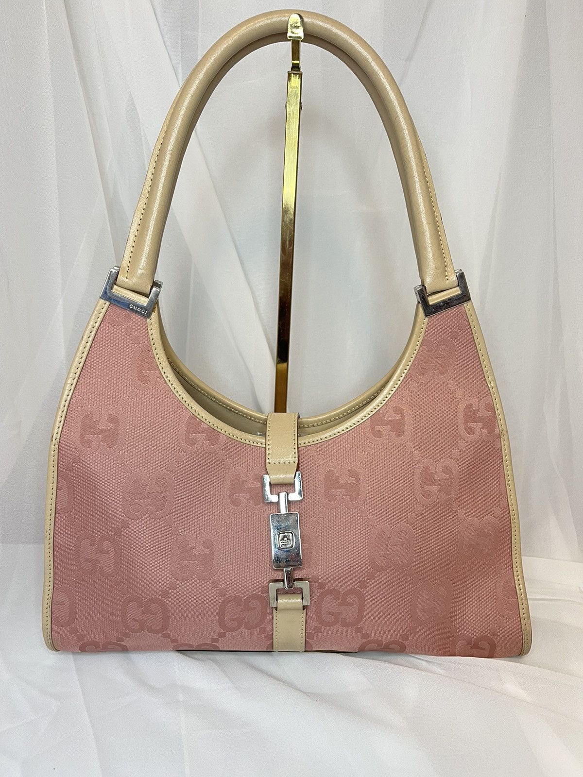 Pink vintage gucci bag hotsell