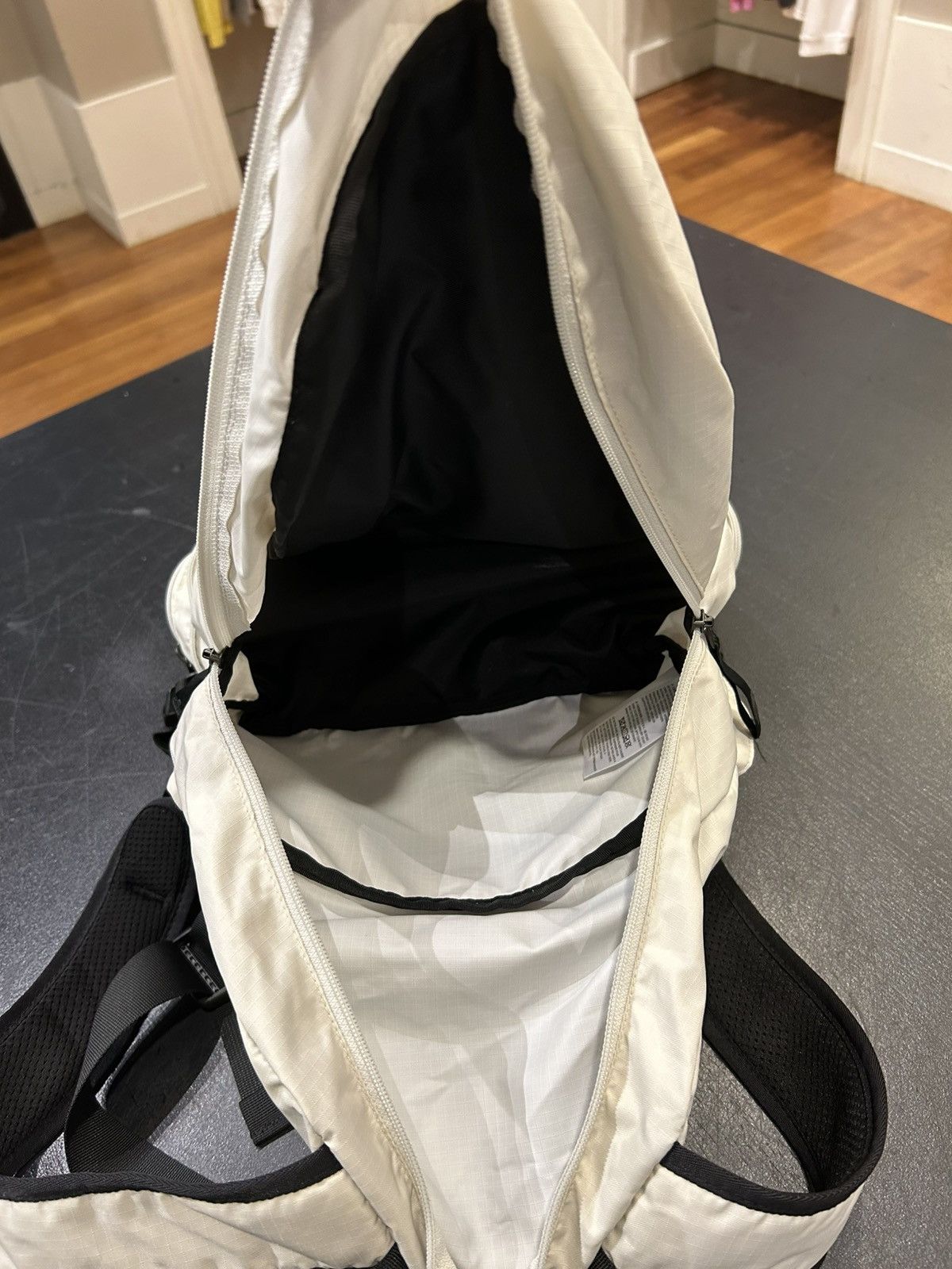 Supreme Supreme X TNF Convertible Fanny Pack Backpack Size ONE SIZE - 9 Thumbnail