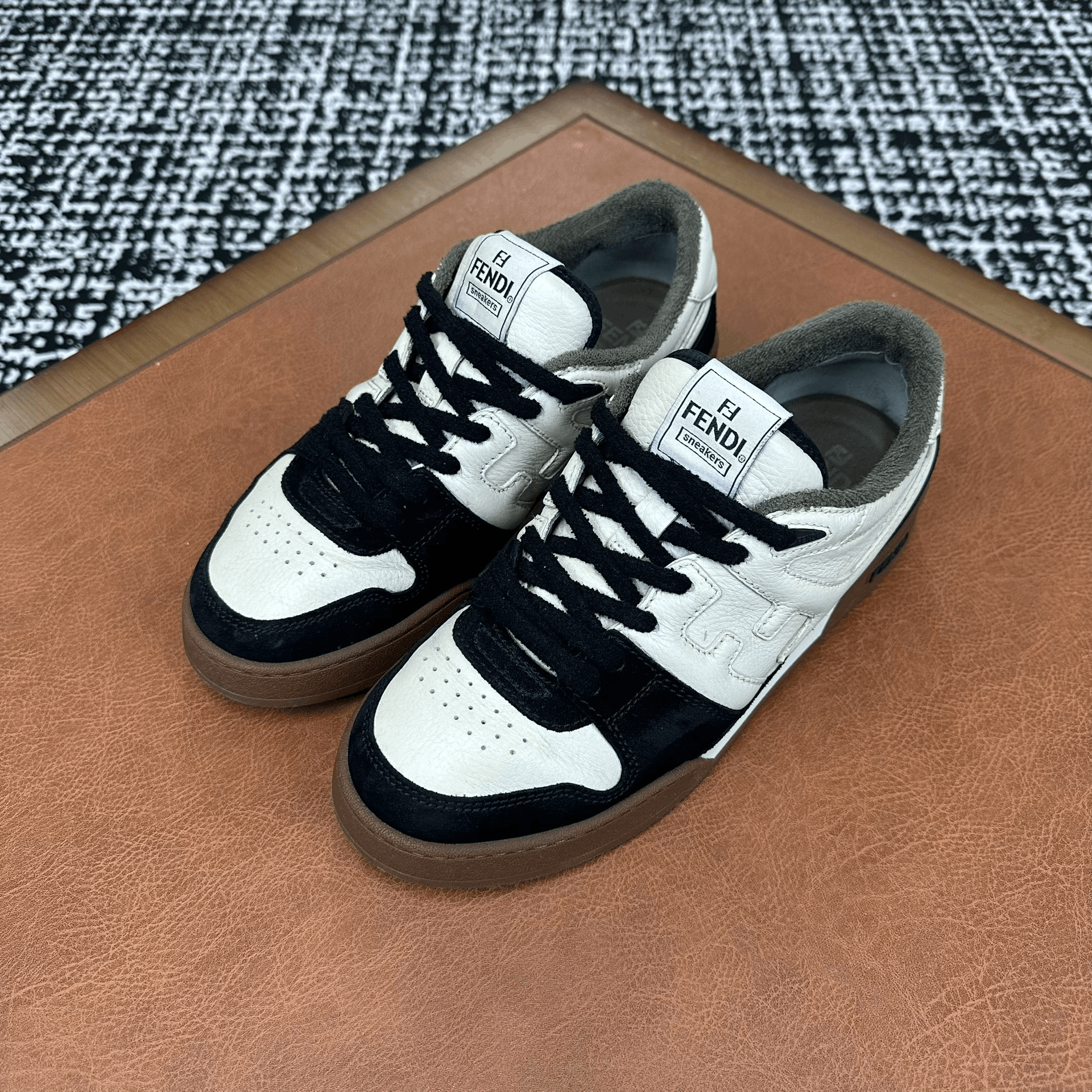 Fendi Fendi Casual Black Lowtop Sneakers 10 Men Size US 10 / EU 43 - 1 Thumbnail