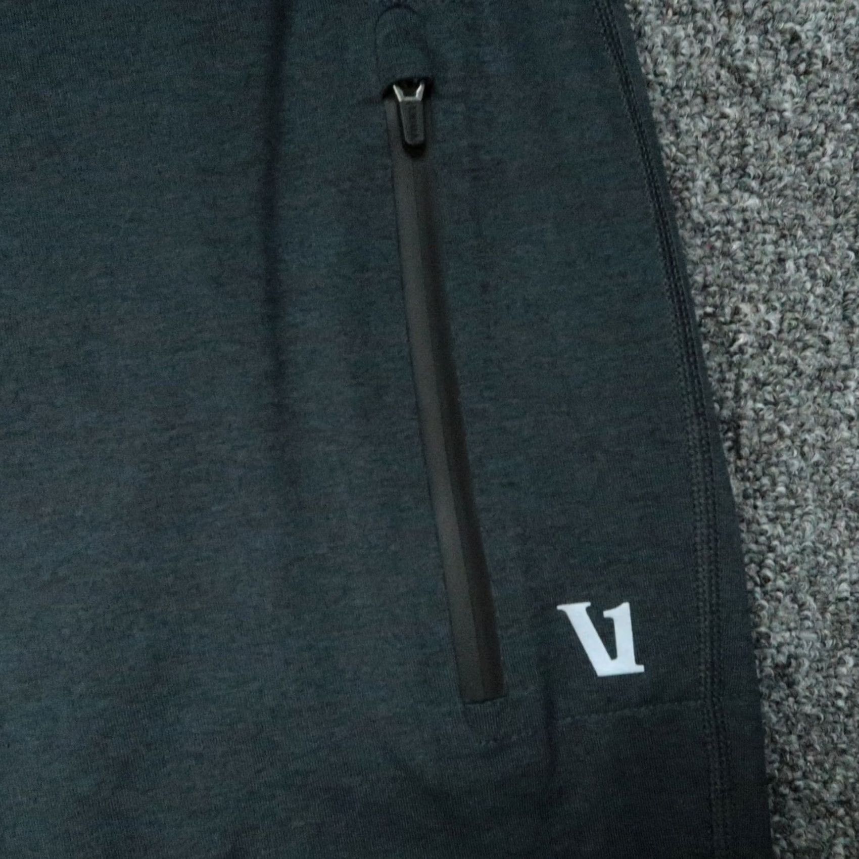 Vuori Vuori Pants Mens L Blue Sunday Performance Jogger Zip Pocket Stretch Pockets Athletic Regular Listed Size US 33 - 3 Thumbnail